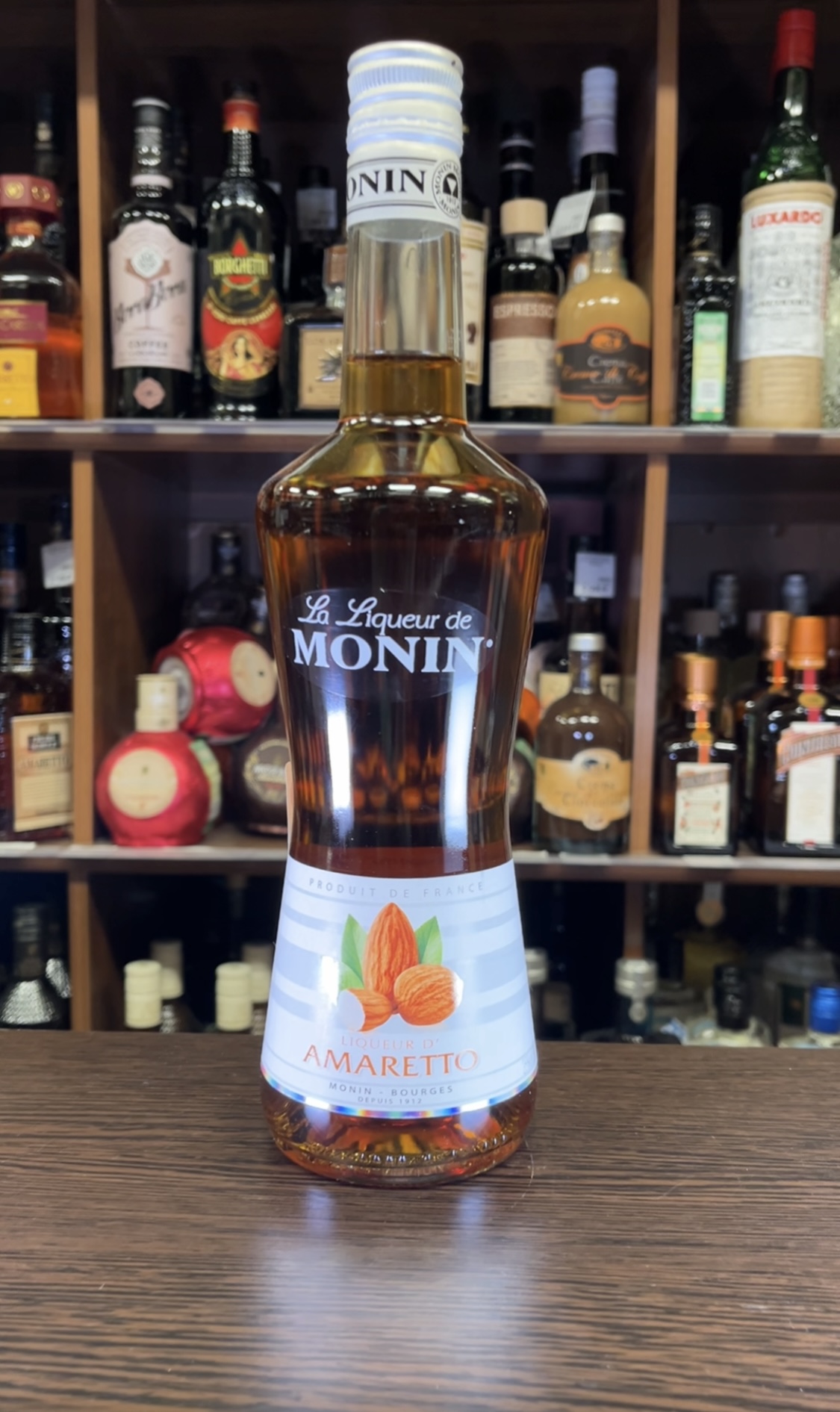 Monin Liqueur de Amaretto Ликёр Монин Амаретто 0.7л