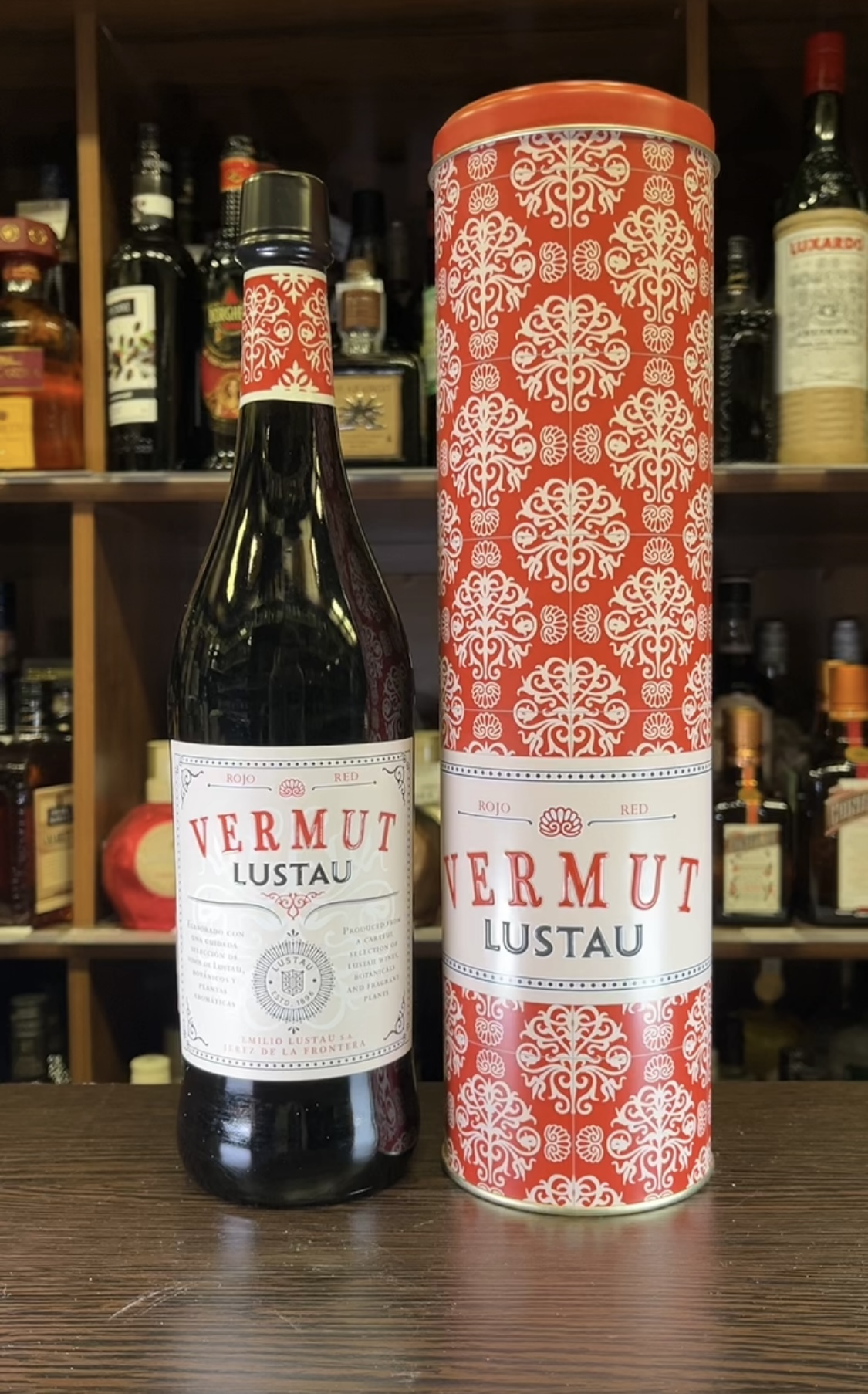 Lustau Vermut Rojo Вермут Люстау Рохо 0.75л в подарочной тубе