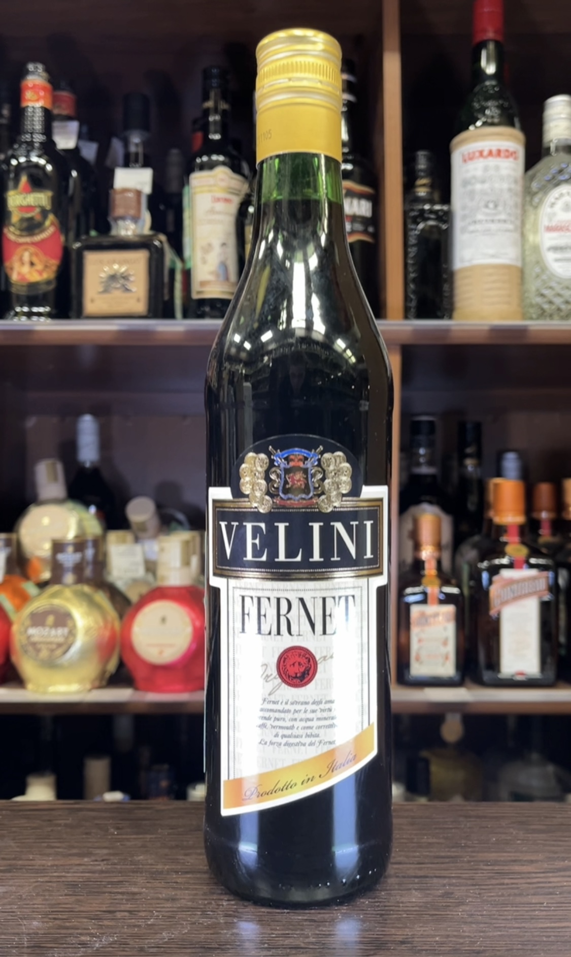 Velini Fernet Ликер Велини Фернет 0.7л