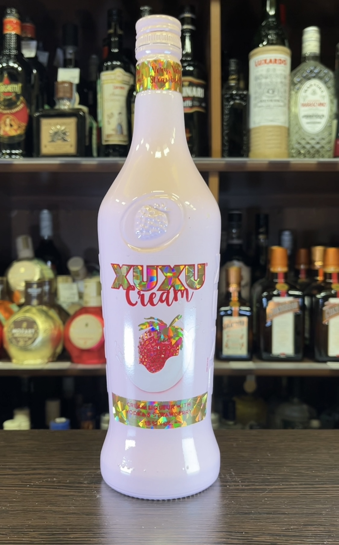 XUXU Cream Ликер Ксуксу Крем 0.7л