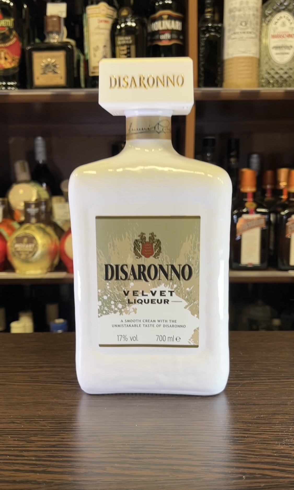 Disaronno Velvet Ликер Дисаронно Вельвет 0.7л