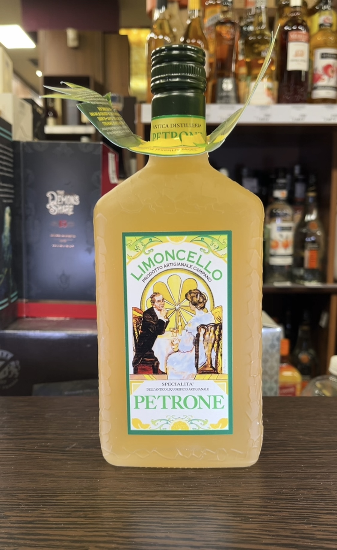 Petrone liqueur Limoncello Ликер Лимончелло Петроне 0.7л
