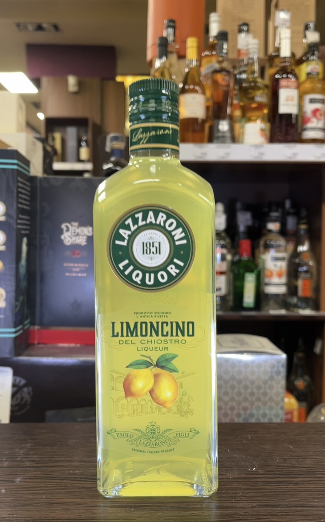 Lazzaroni Limoncello del Chiostro Ликер Лаццарони Лимончино дель Киостро 0.7л