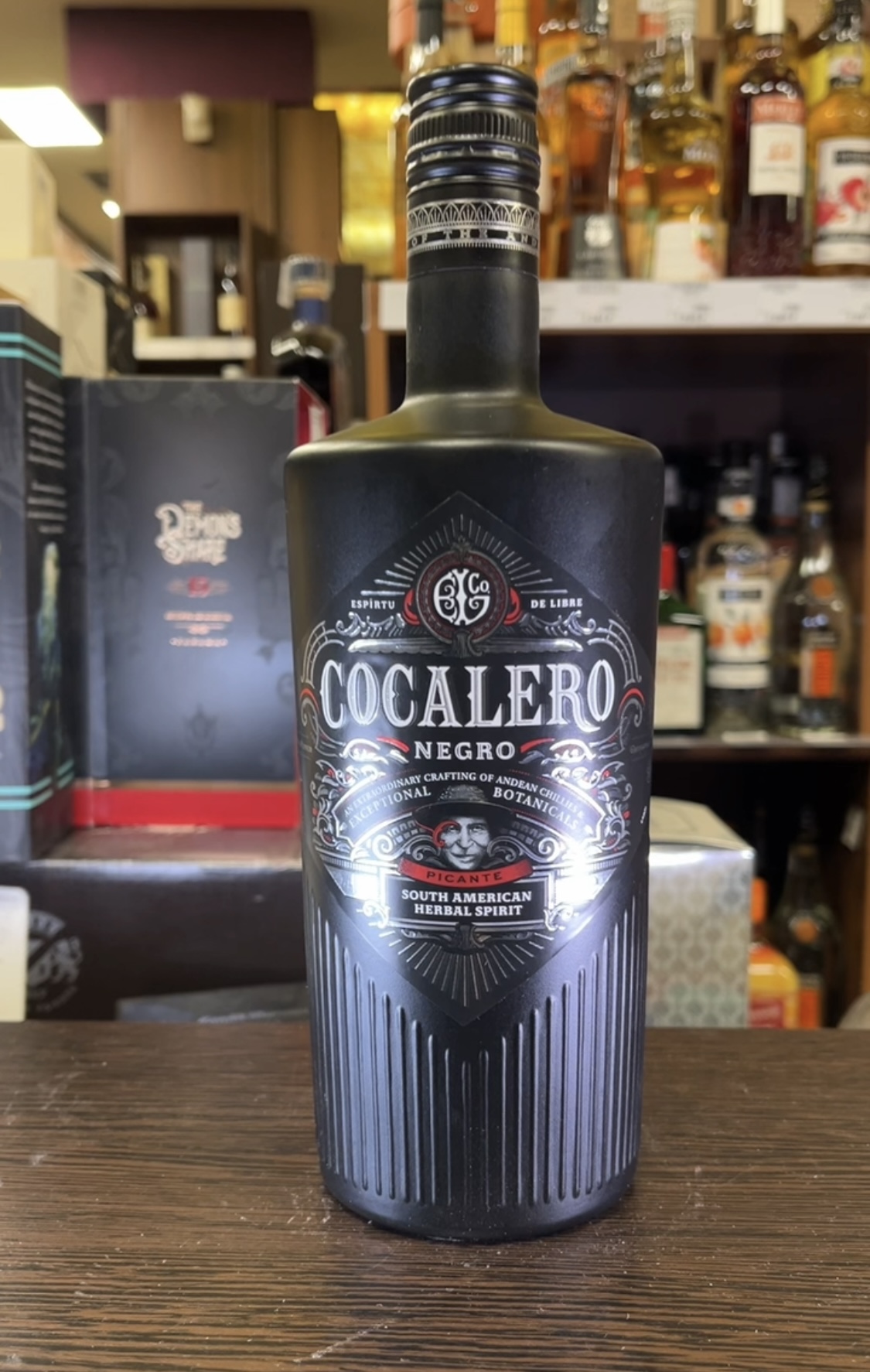 Cocalero Negro Ликер Кокалеро Негро 0.7л