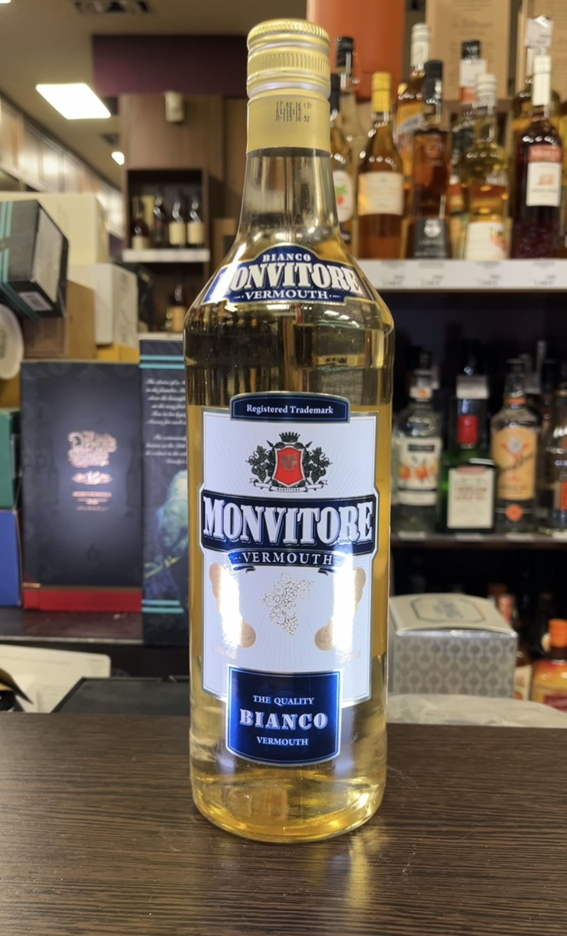 Monvitore Bianco Вермут Монвиторе Бяьнко 1л