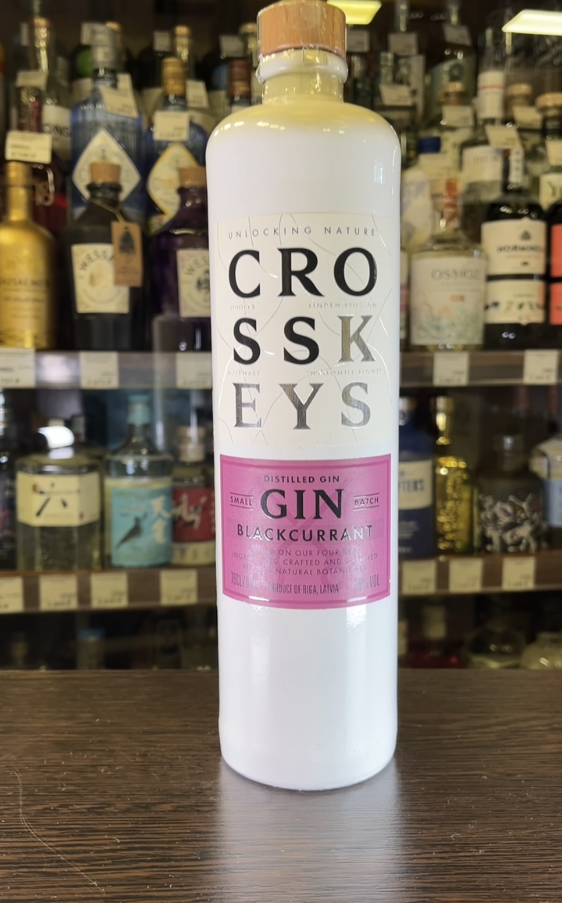 Cross Keys Black Currant Джин Кросс Кис Блэккаррент 0.7л