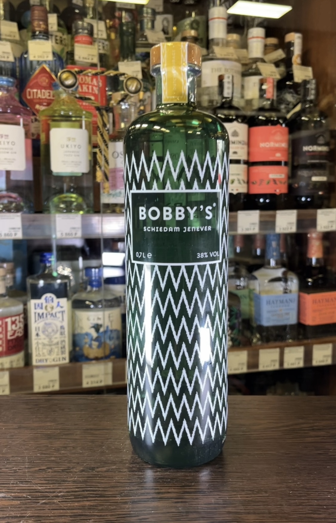 Bobbys Scheidam Jenever Джин Боббис Схидам Женевер 0.7л