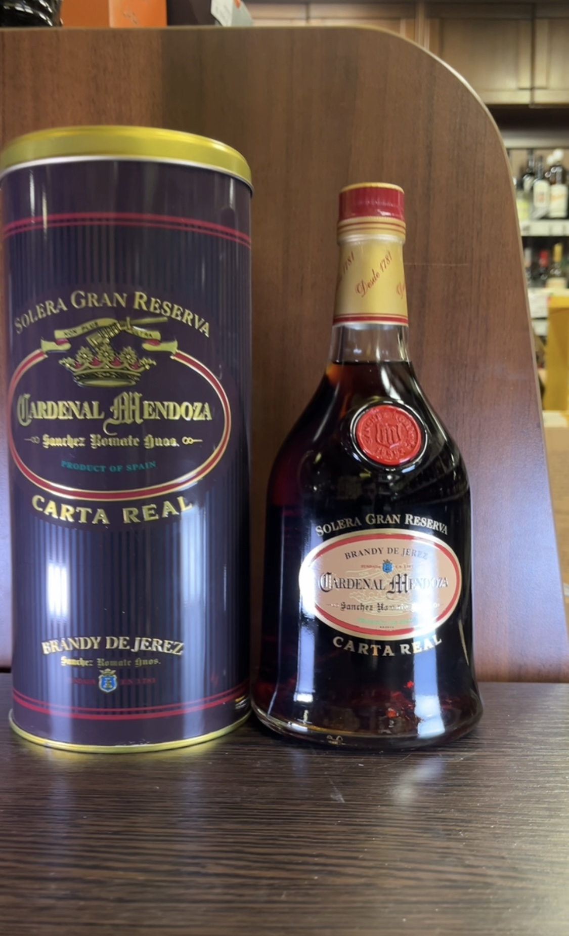 Cardenal Mendoza Solera Gran Reserva Carta Real Бренди де Херес Кардинал Мендоза Солера Гран Резерва Карта Реал 0.7л в подарочной тубе