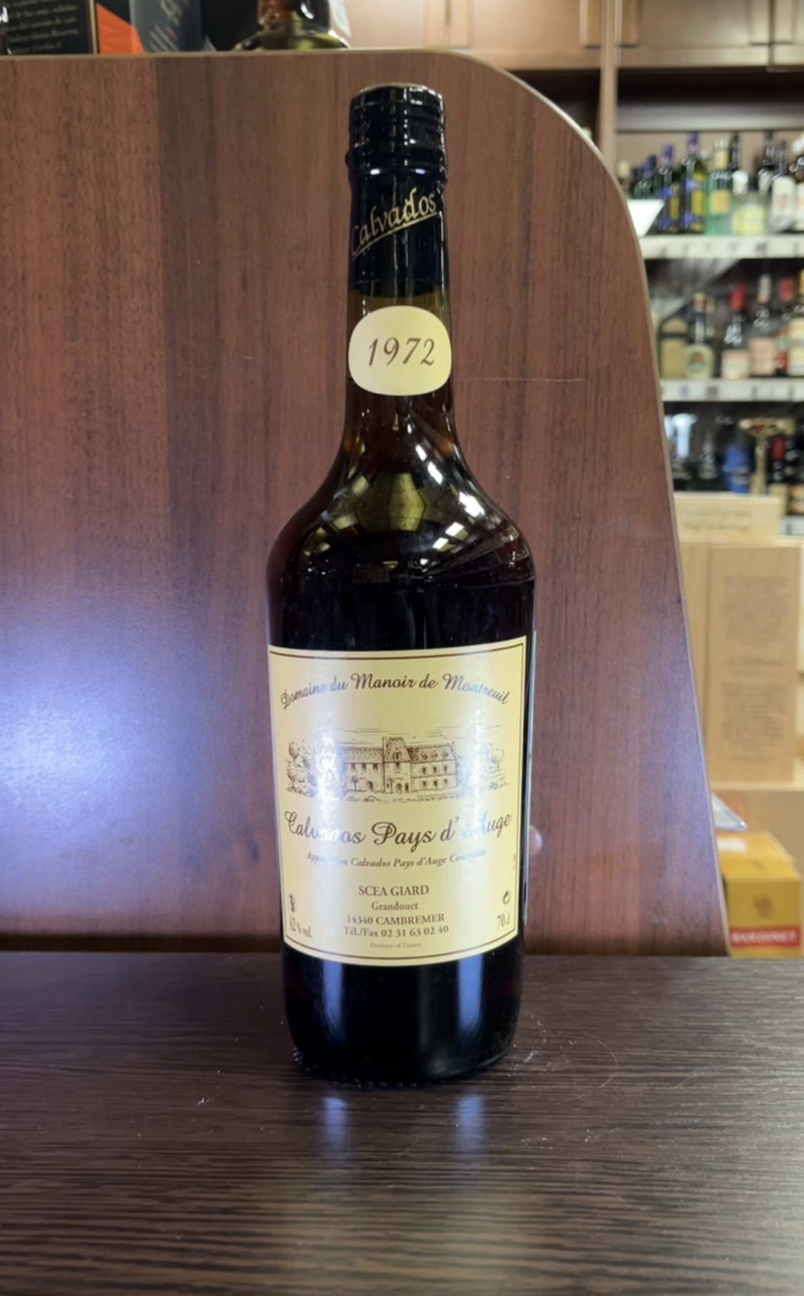 Domaine du Manoir du Montreuil Calvados Pays dAuge 1972 Кальвадос Домен дю Мануар де Монтрей Кальвадос Пэи дОж 1972г 0.7л в тубе