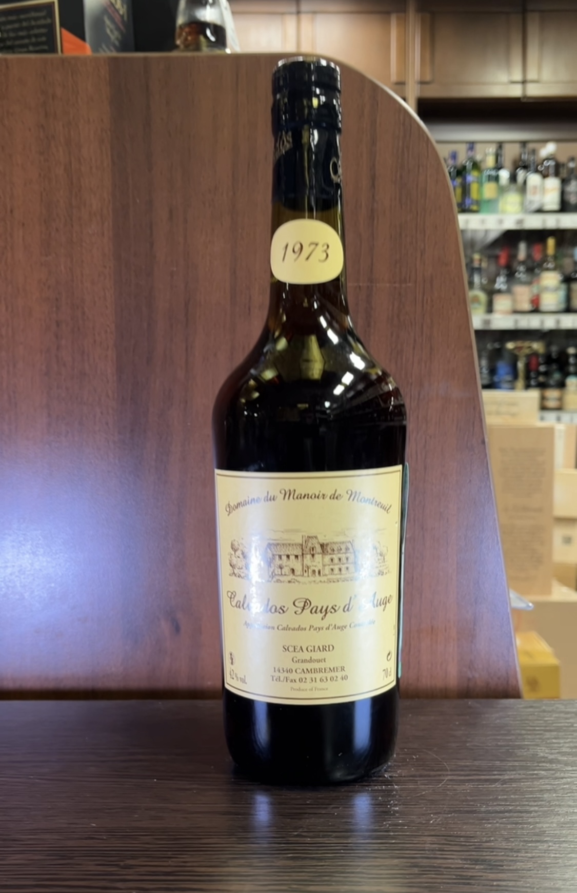 Domaine du Manoir du Montreuil Calvados Pays dAuge 1973 Кальвадос Домен дю Мануар де Монтрей Кальвадос Пэи дОж 1973г 0.7л