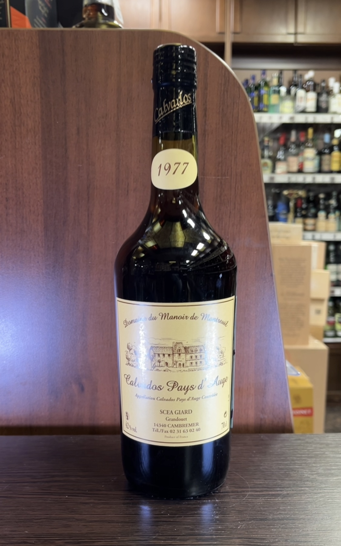 Domaine du Manoir du Montreuil Calvados Pays dAuge 1977 Кальвадос Домен дю Мануар де Монтрей Кальвадос Пэи дОж 1977г 0.7л в тубе