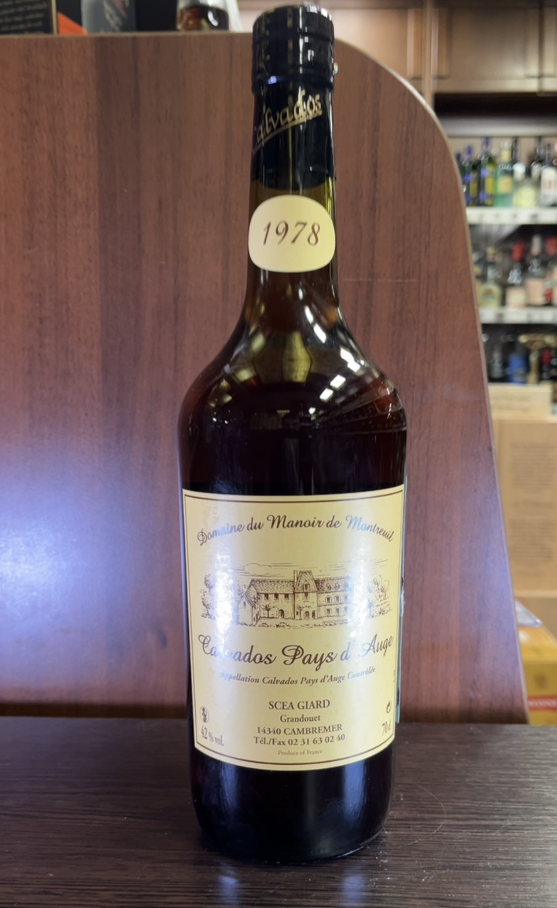 Domaine du Manoir du Montreuil Calvados Pays dAuge 1978 Кальвадос Домен дю Мануар де Монтрей Кальвадос Пэи дОж 1978г 0.7л в тубе