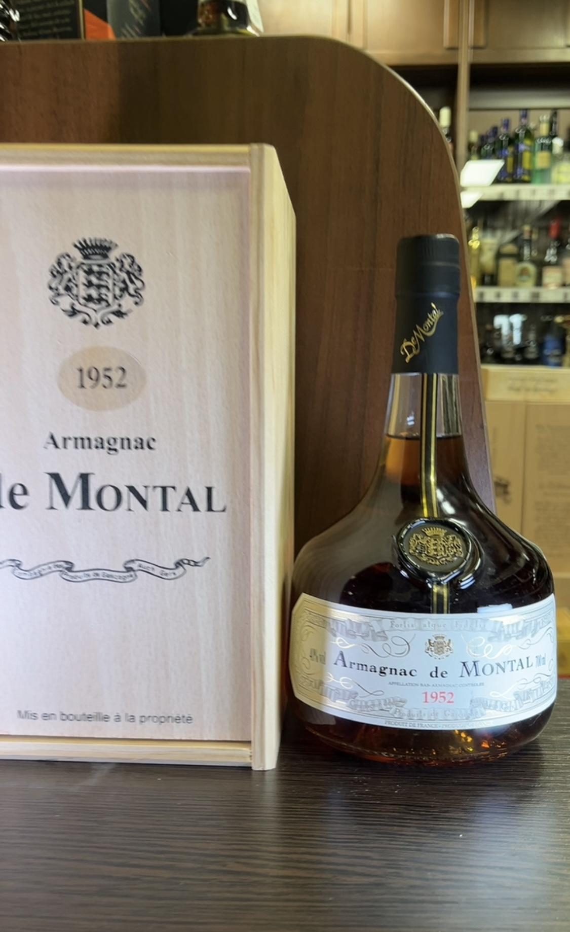 Armagnac de Montal 1952 Арманьяк Баз Арманьяк де Монталь 1952г 0.7л в деревянной упаковке