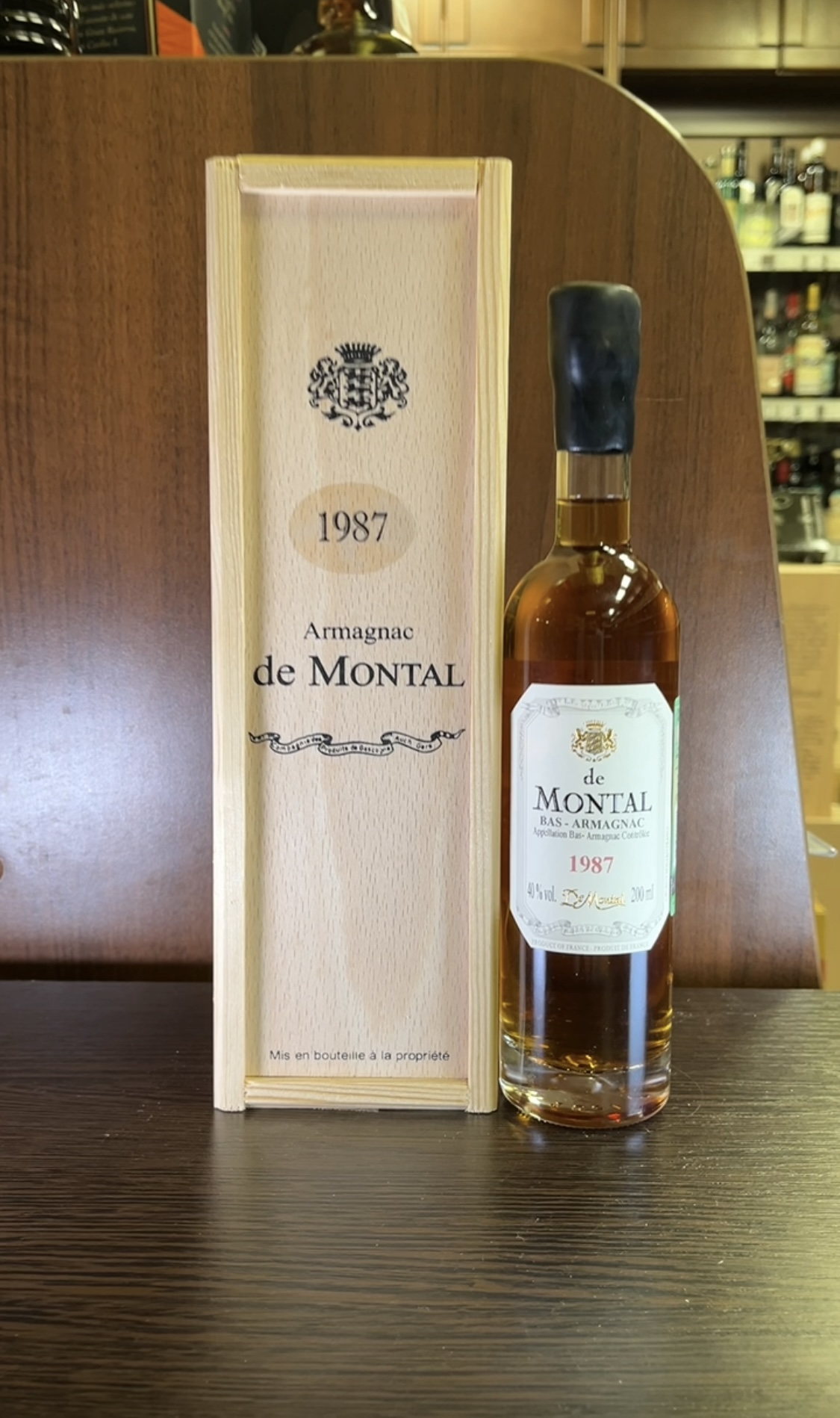 De Montal Bas Armagnac 1987 years Арманьяк де Монталь Ба Арманьяк 1987г 0.2л в деревянной упаковке