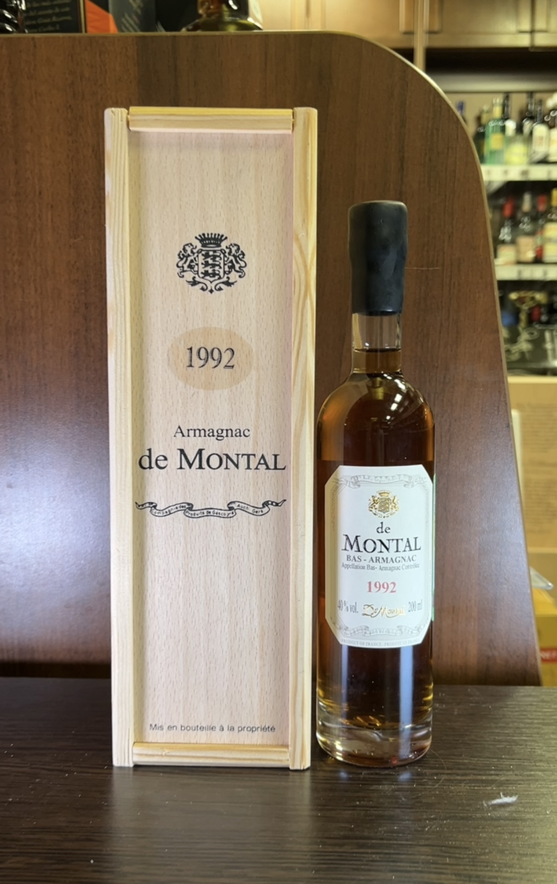 Bas Armagnac de Montal 1992 years Арманьяк Баз Арманьяк де Монталь 1992 года 0.2л в деревянной упаковке