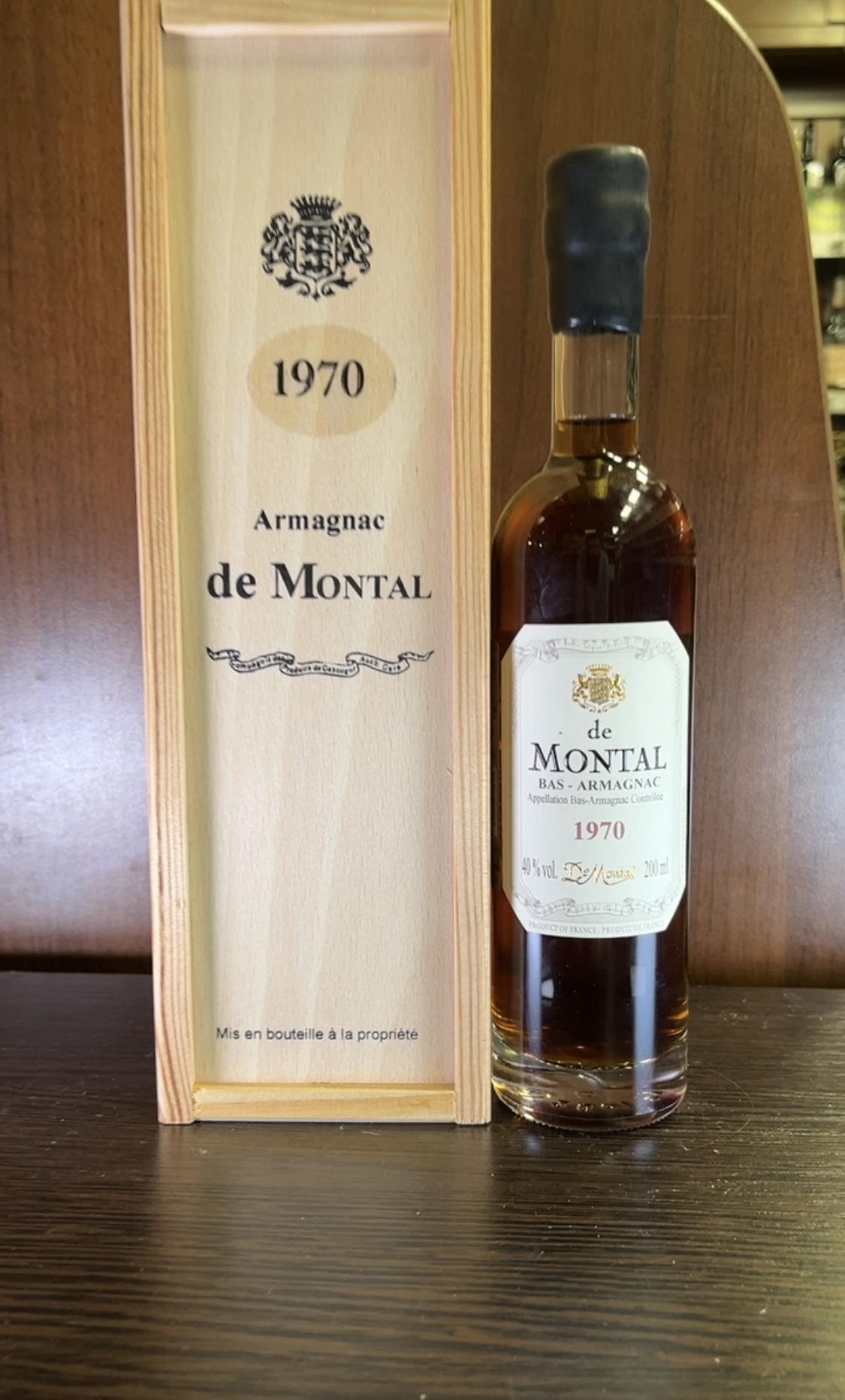 Bas Armagnac de Montal 1970 years Арманьяк Баз Арманьяк де Монталь 1970 года 0.2л в деревянной упаковке