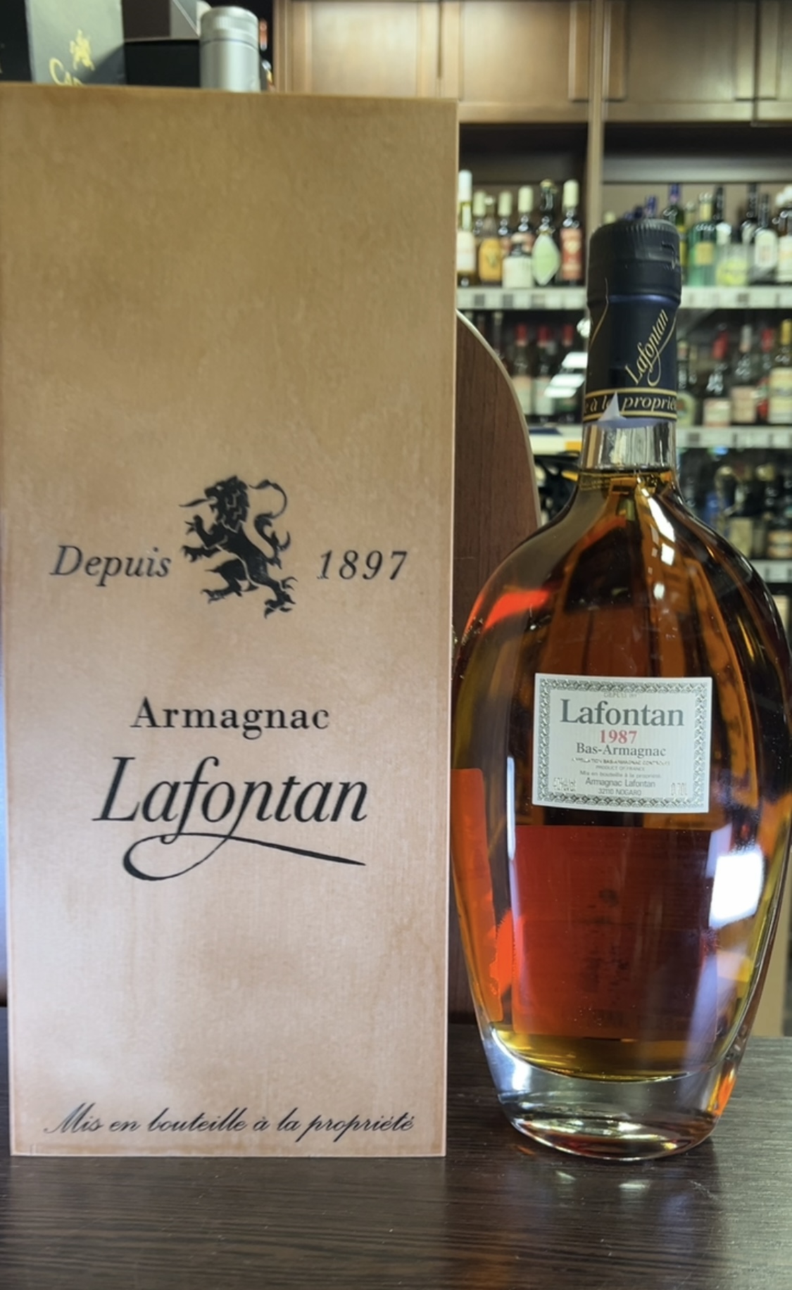 Lafontan 1987 years Арманьяк Лафонтан 1987 года 0.7л в деревянной коробке