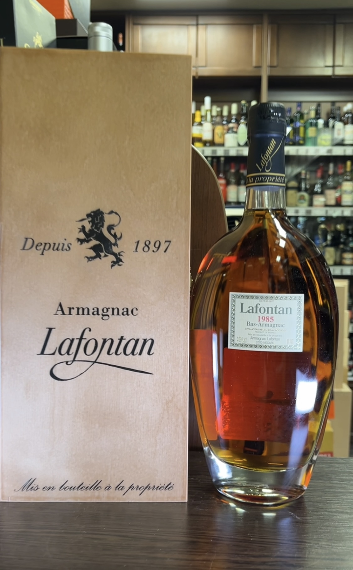 Lafontan 1985 years Арманьяк Лафонтан 1985 года 0.7л в деревянной коробке
