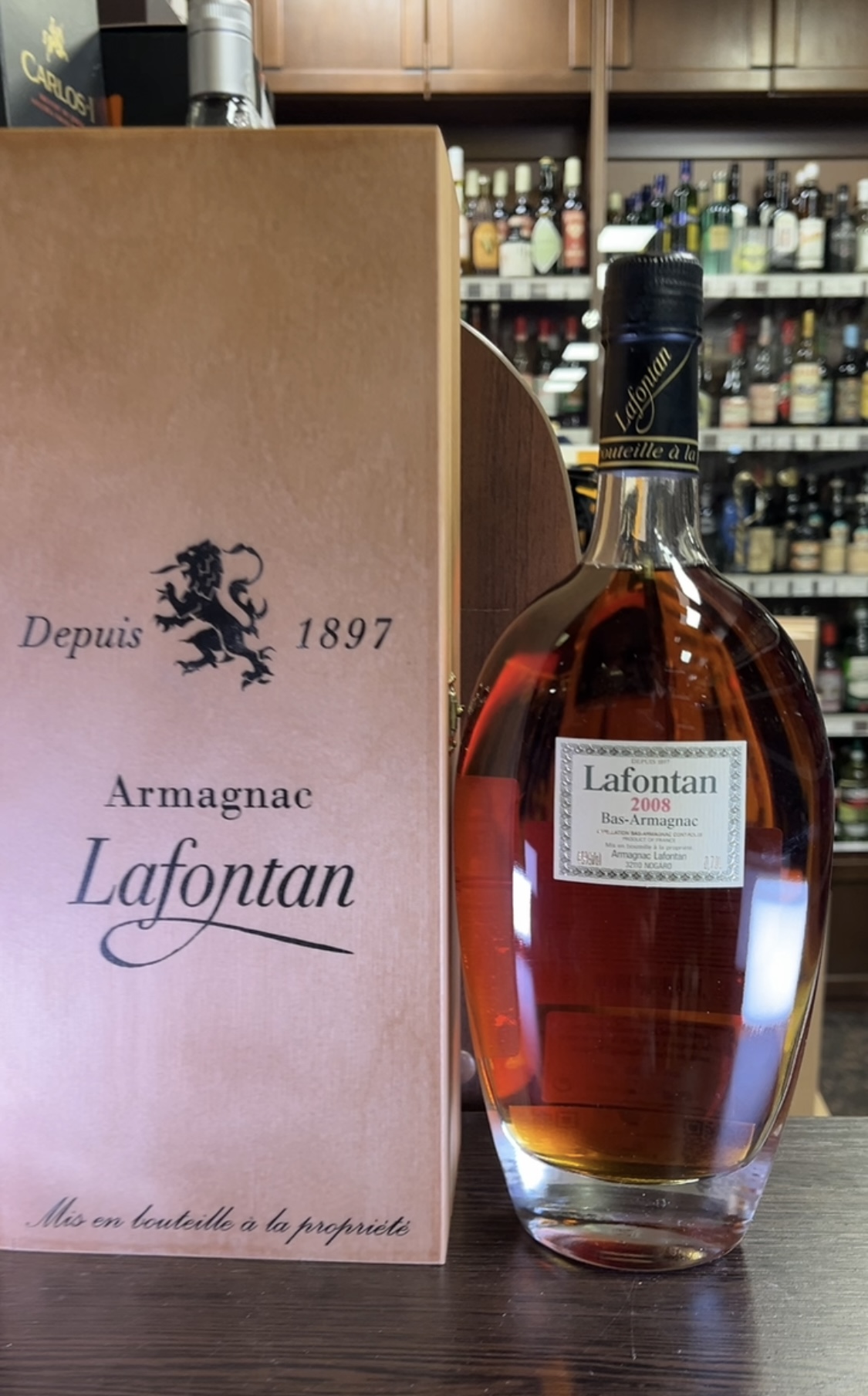 Lafontan 2008 years Арманьяк Лафонтан 2008г 0.7л в деревянной упаковке