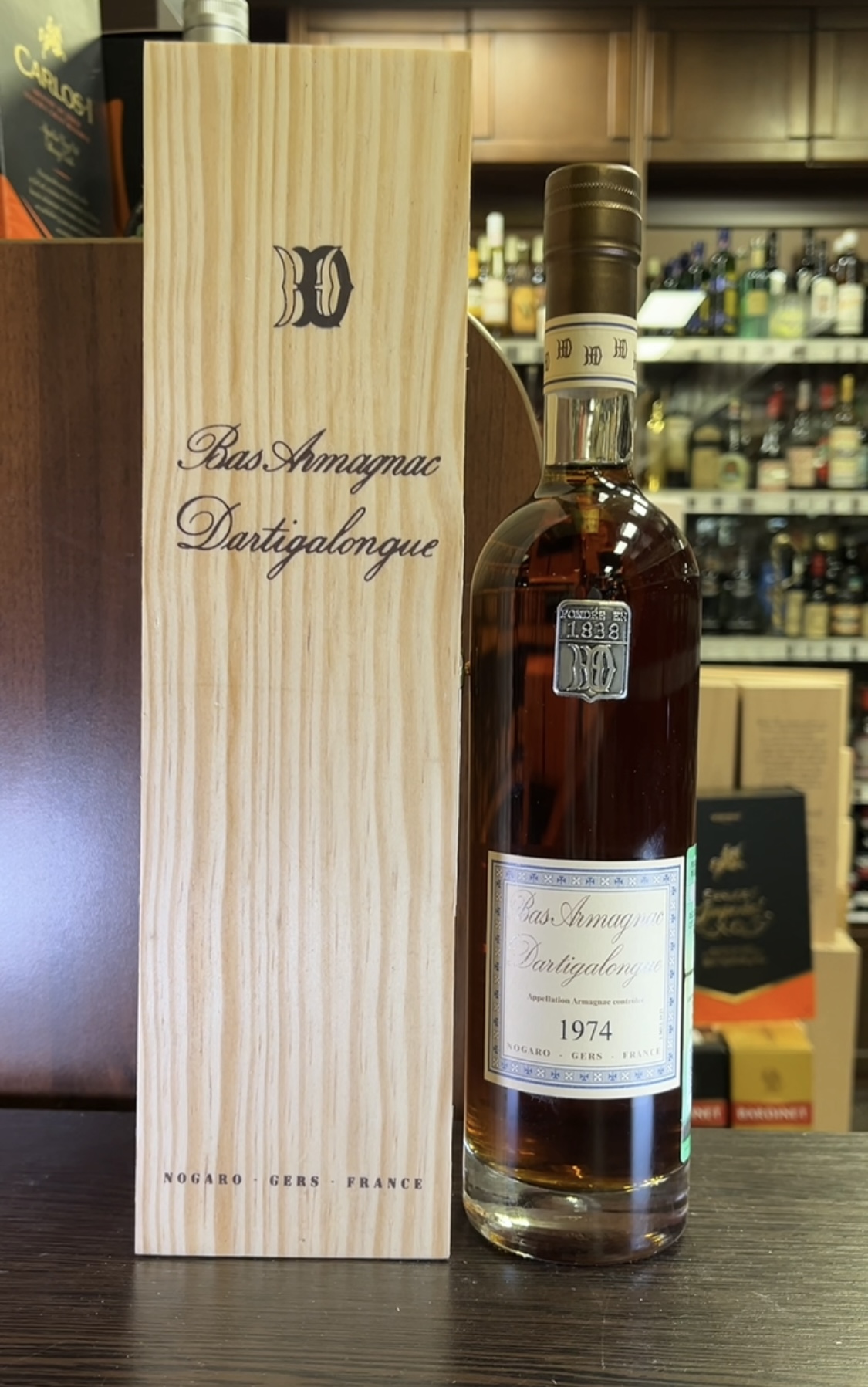 Vintage Bas Armagnac Dartigalongue 1974 years Арманьяк Винтаж Ба Арманьяк Дартигалон 1974 года 0.5л в деревянной упаковке
