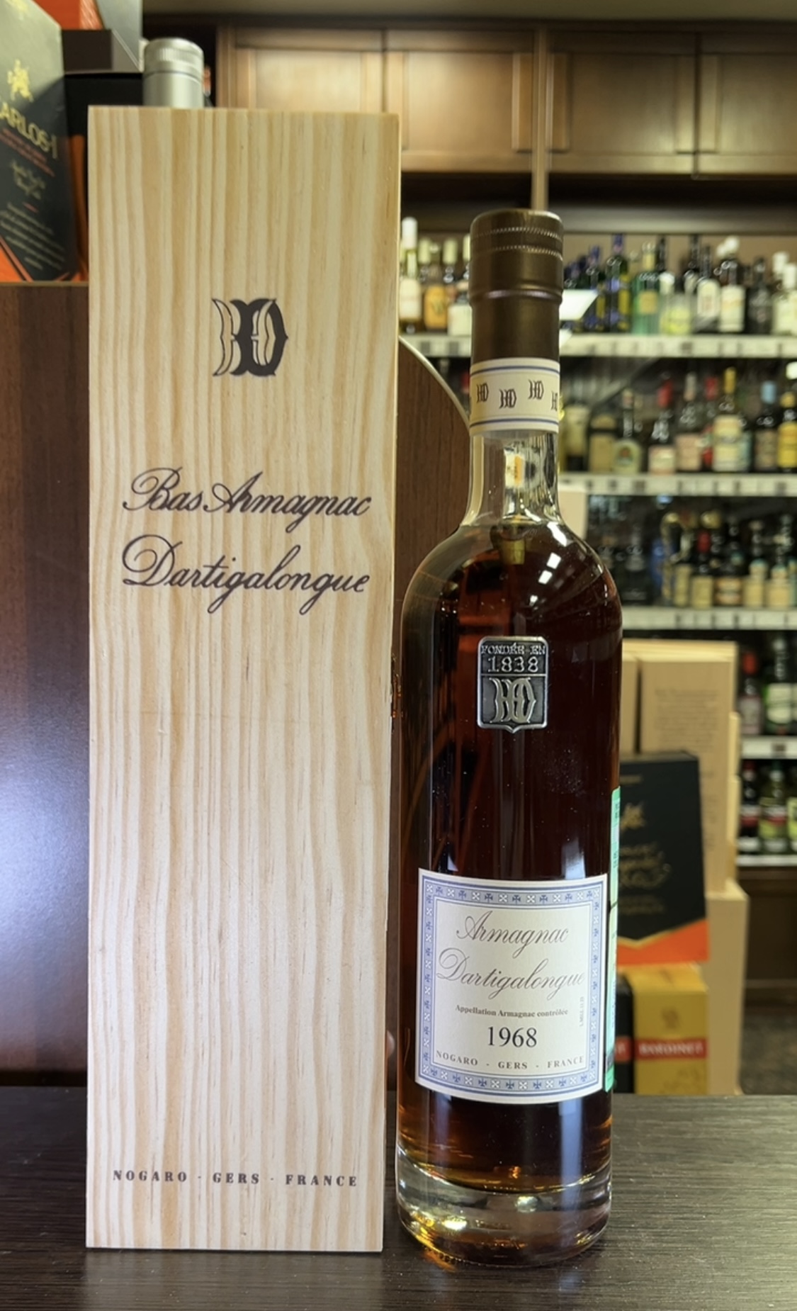 Armagnac Vintage Bas Armagnac Dartigalongue 1968 years Арманьяк Винтаж Ба Арманьяк Дартигалон 1968 года 0.5л в деревянной упаковке