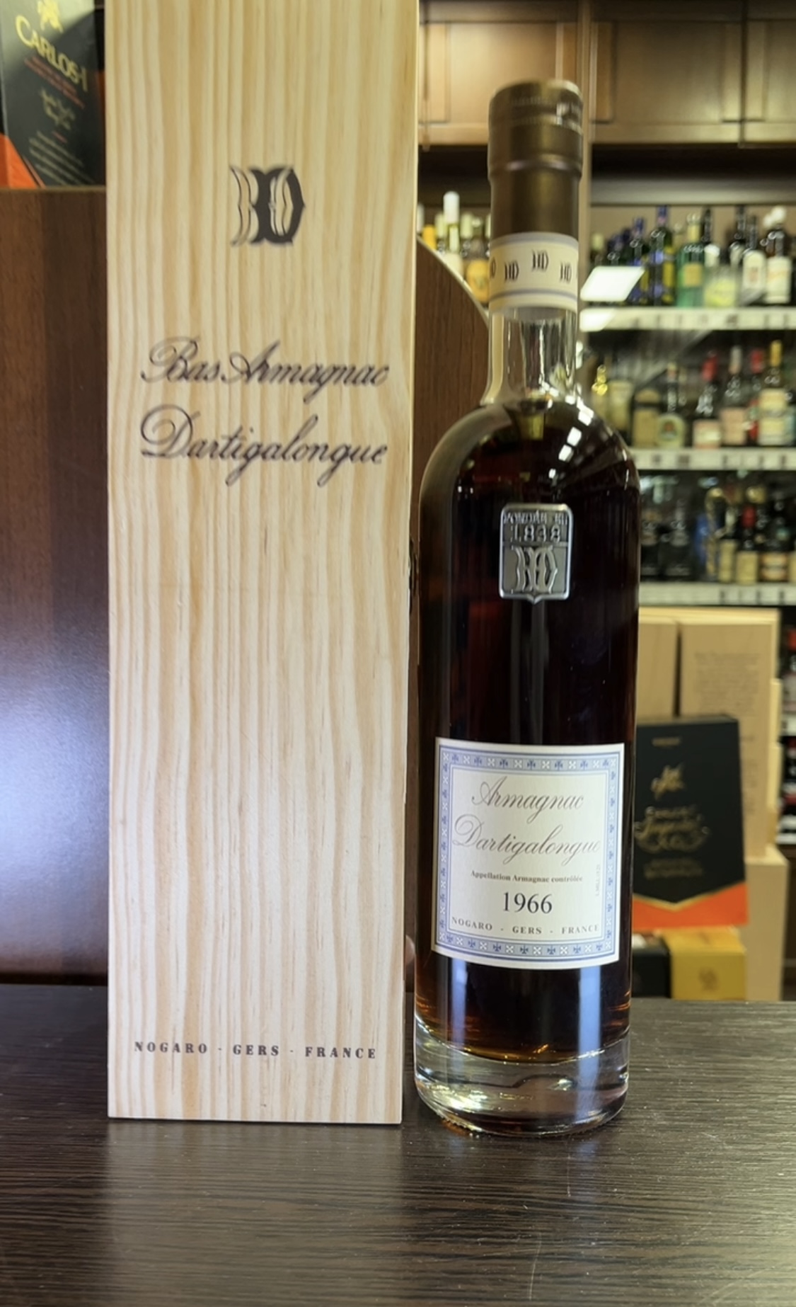 Armagnac Vintage Bas Armagnac Dartigalongue 1966 years Арманьяк Винтаж Ба Арманьяк Дартигалон 1966 года 0.5л в деревянной упаковке