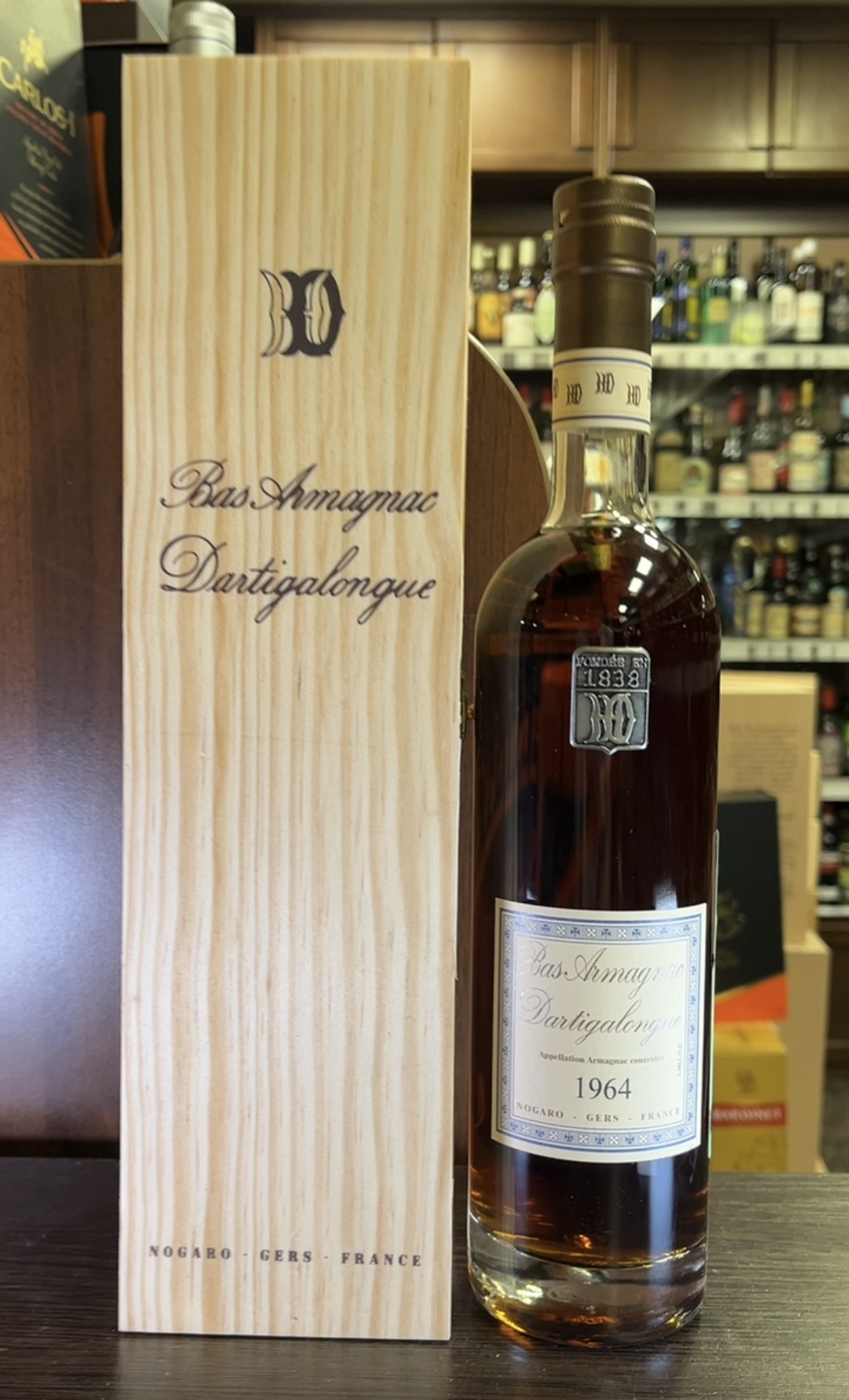 Armagnac Vintage Bas Armagnac Dartigalongue 1964 years Арманьяк Винтаж Ба Арманьяк Дартигалон 1964 года 0.5л в деревянной упаковке