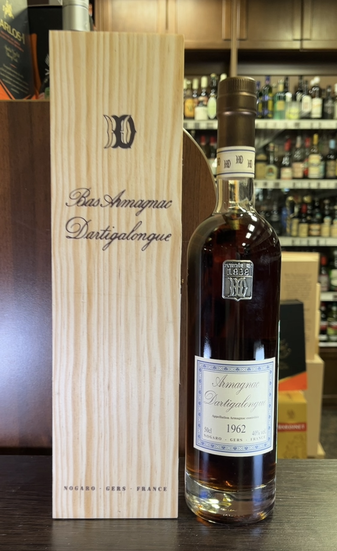 Armagnac Vintage Bas Armagnac Dartigalongue 1962 years Арманьяк Винтаж Ба Арманьяк Дартигалон 1962 года 0.5л в деревянной упаковке