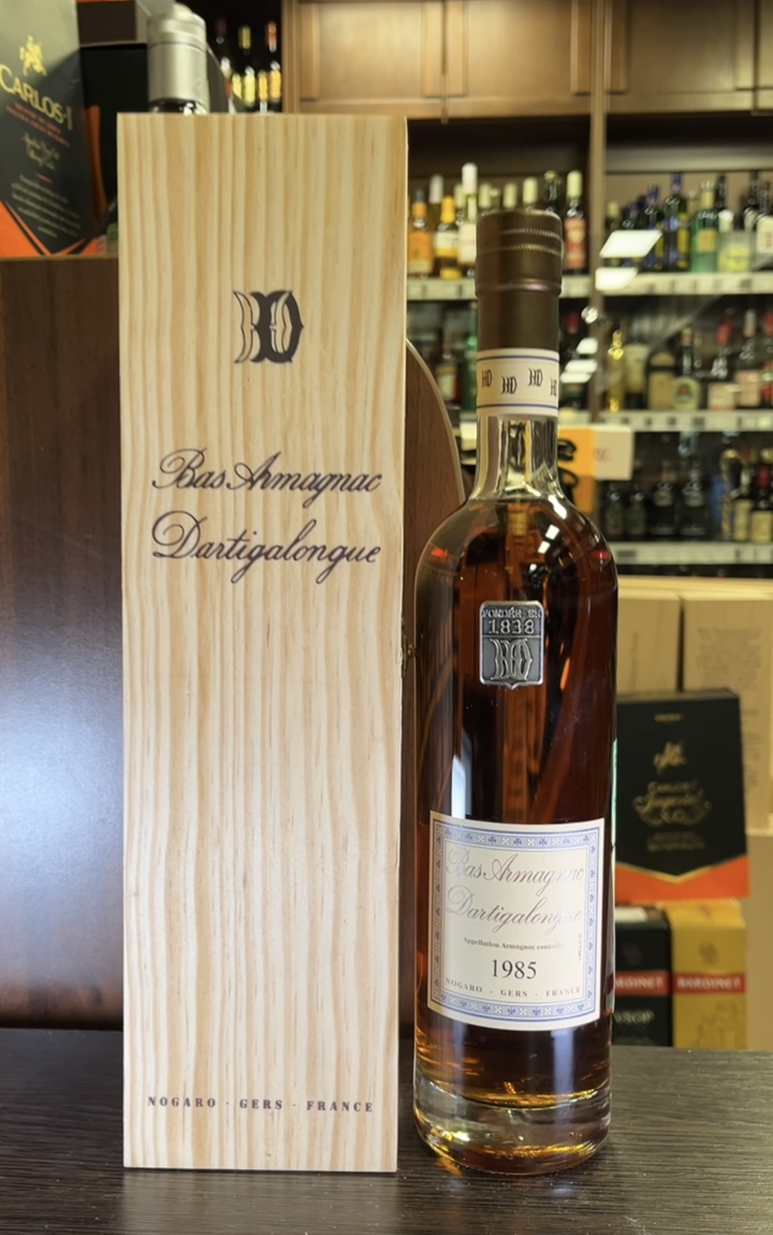 Armagnac Vintage Bas Armagnac Dartigalongue 1985 years Арманьяк Винтаж Ба Арманьяк Дартигалон 1985 года 0.5л в деревянной упаковке