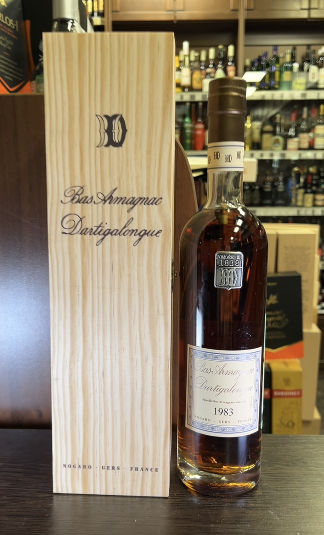 Vintage Bas Armagnac Dartigalongue 1983 years Арманьяк Винтаж Ба Арманьяк Дартигалон 1983 года 0.5л в деревянной упаковке