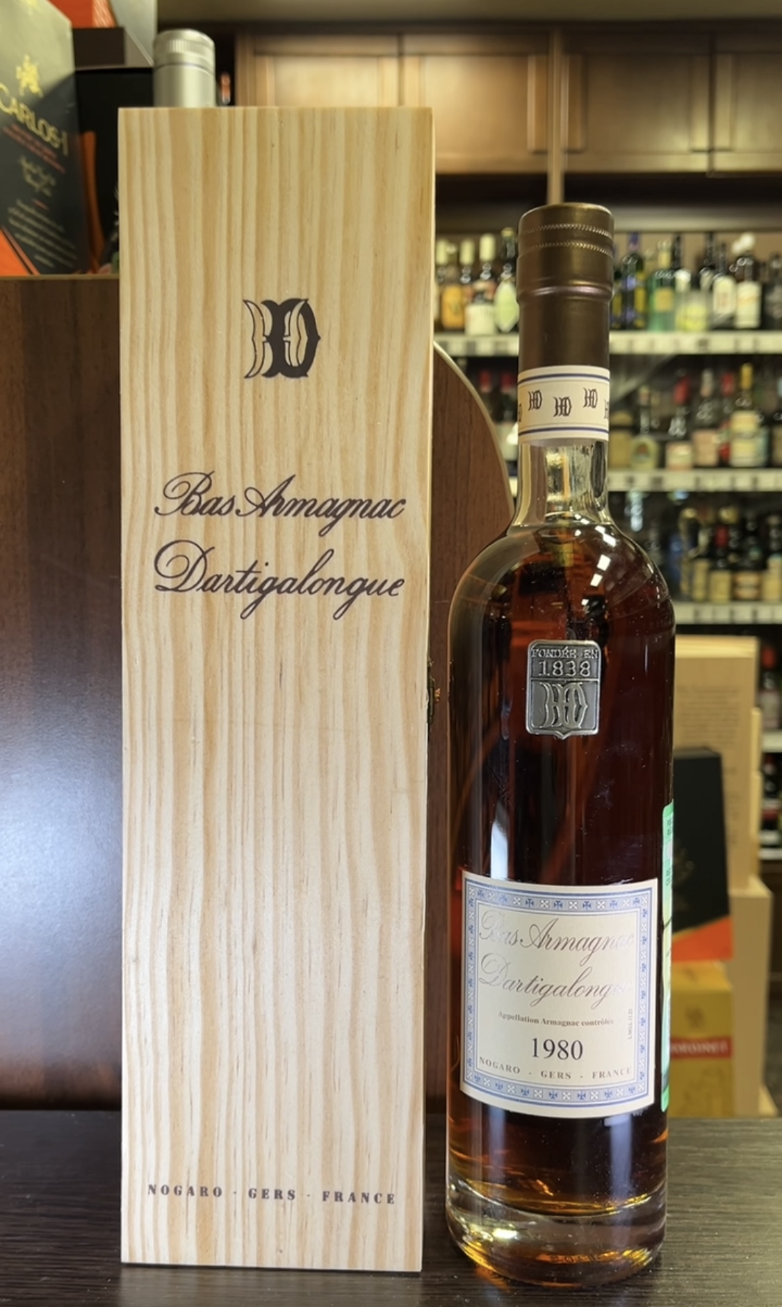 Vintage Bas Armagnac Dartigalongue 1980 years Арманьяк Винтаж Ба Арманьяк Дартигалон 1980 года 0.5л в деревянной упаковке