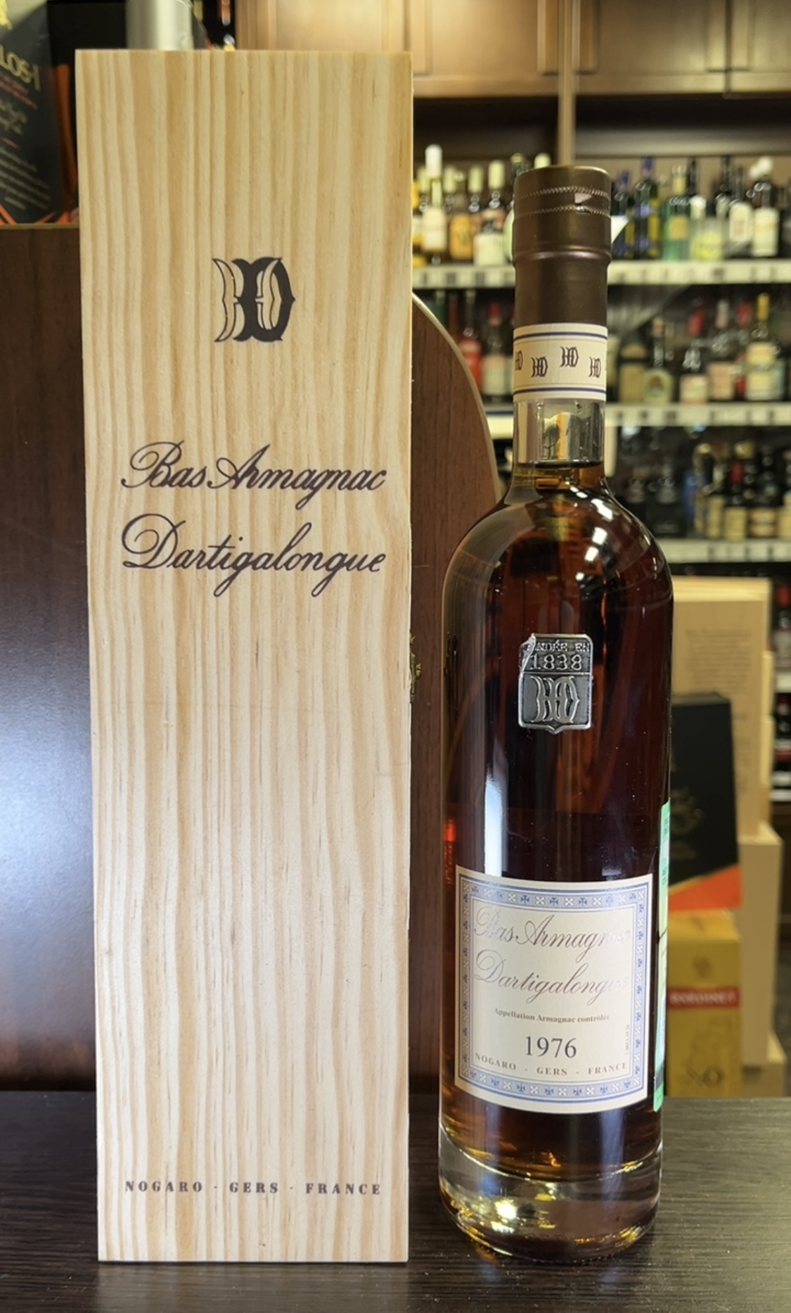 Vintage Bas Armagnac Dartigalongue 1976 years Арманьяк Винтаж Ба Арманьяк Дартигалон 1976 года 0.5л в деревянной упаковке