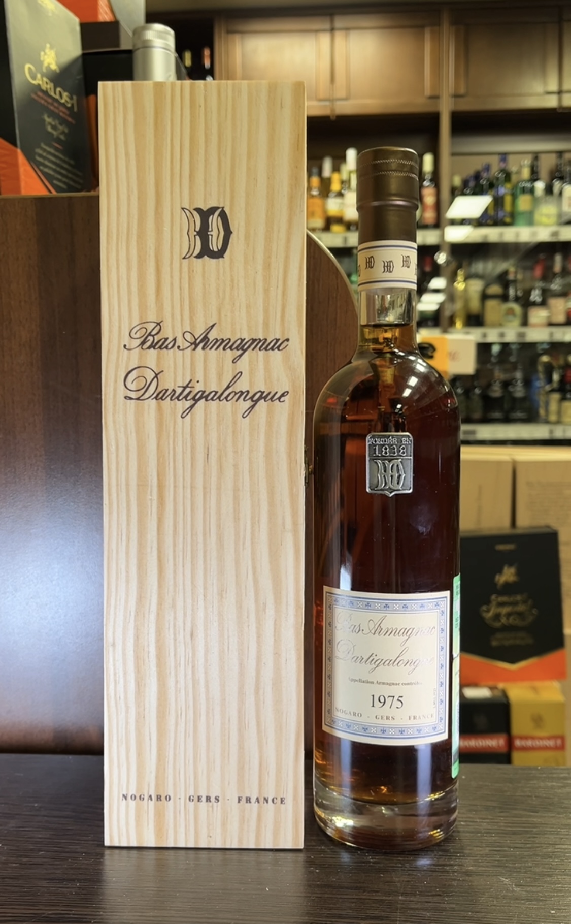 Vintage Bas Armagnac Dartigalongue 1975 years Арманьяк Винтаж Ба Арманьяк Дартигалон 1975 года 0.5л в деревянной упаковке