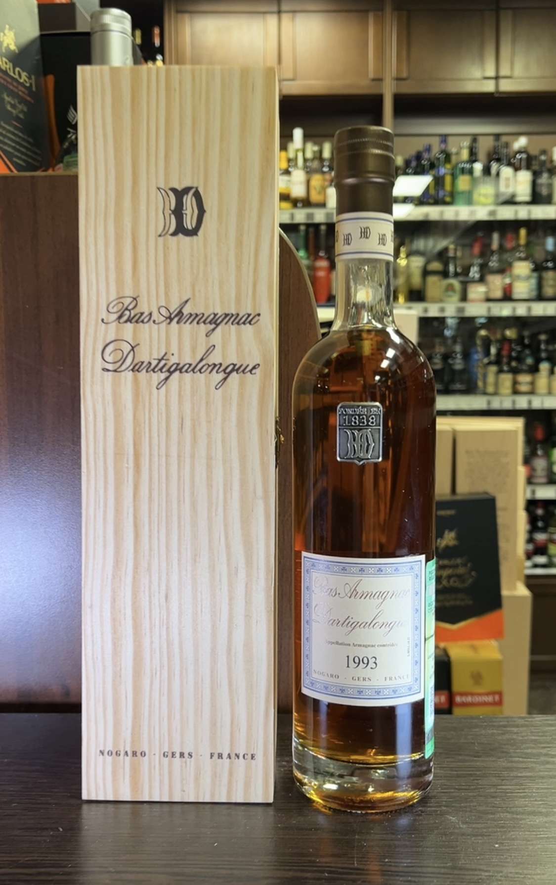 Armagnac Vintage Bas Armagnac Dartigalongue 1993 years Арманьяк Винтаж Ба Арманьяк Дартигалон 1993 года 0.5л в деревянной упаковке