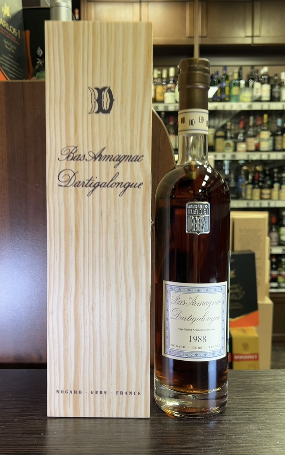 Vintage Bas Armagnac Dartigalongue 1988 years Арманьяк Винтаж Ба Арманьяк Дартигалон 1988 года 0.5л в деревянной упаковке