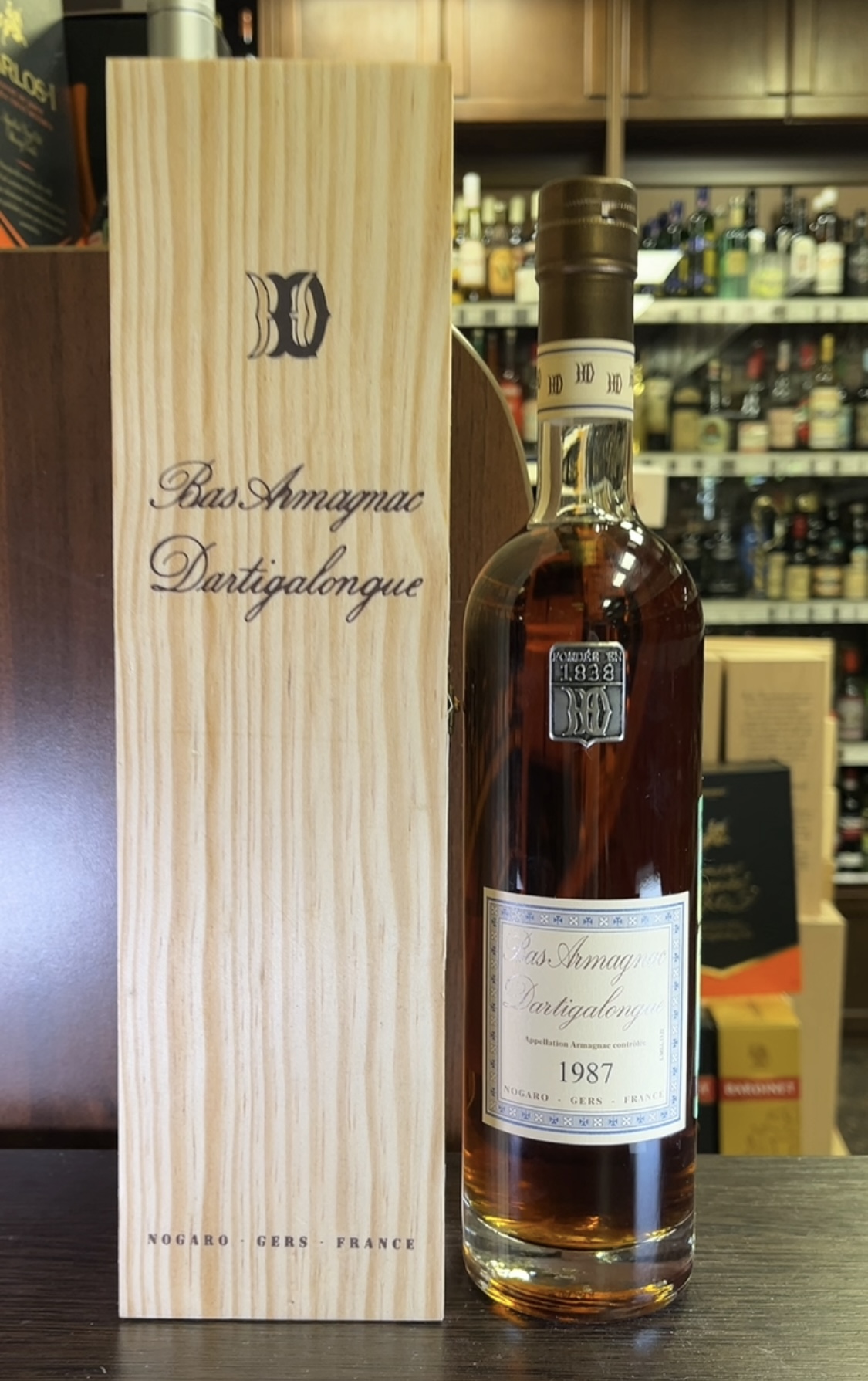 Vintage Bas Armagnac Dartigalongue 1987 years Арманьяк Винтаж Ба Арманьяк Дартигалон 1987 года 0.5л в деревянной упаковке