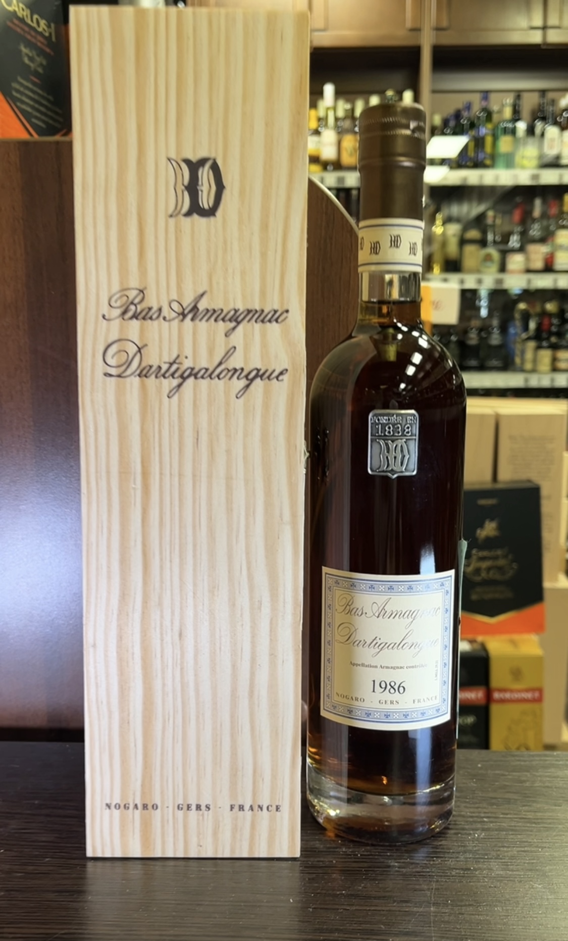 Vintage Bas Armagnac Dartigalongue 1986 years Арманьяк Винтаж Ба Арманьяк Дартигалон 1986 года 0.5л в деревянной упаковке