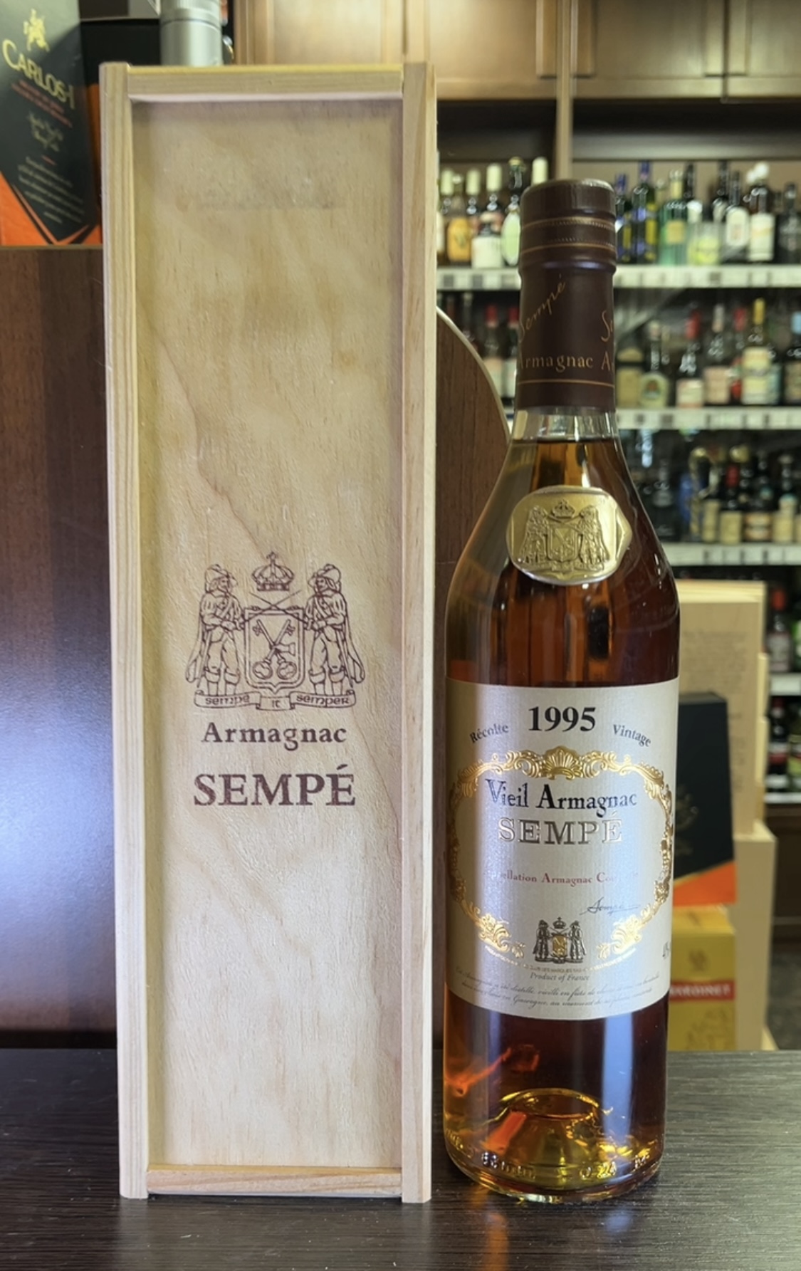 Armagnac Sempe Vieil 1995 years Арманьяк Семпэ Вьей 1995г 0.7л в деревянной упаковке