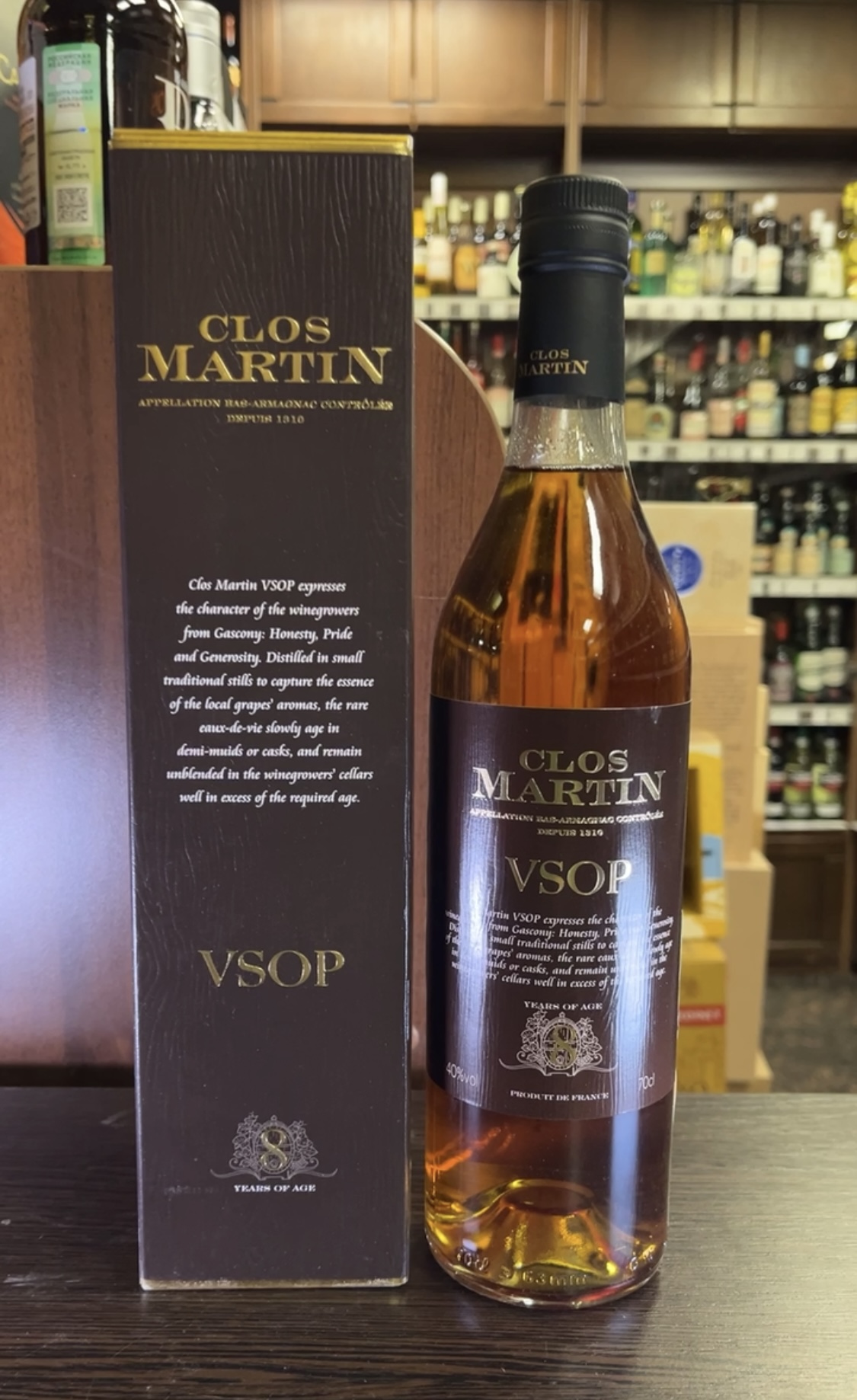 Armagnac Clos Martin Folle Blanche VSOP 8 years Арманьяк Кло Мартен Фоль Бланш ВСОП 8 лет 0.7л в подарочной упаковке