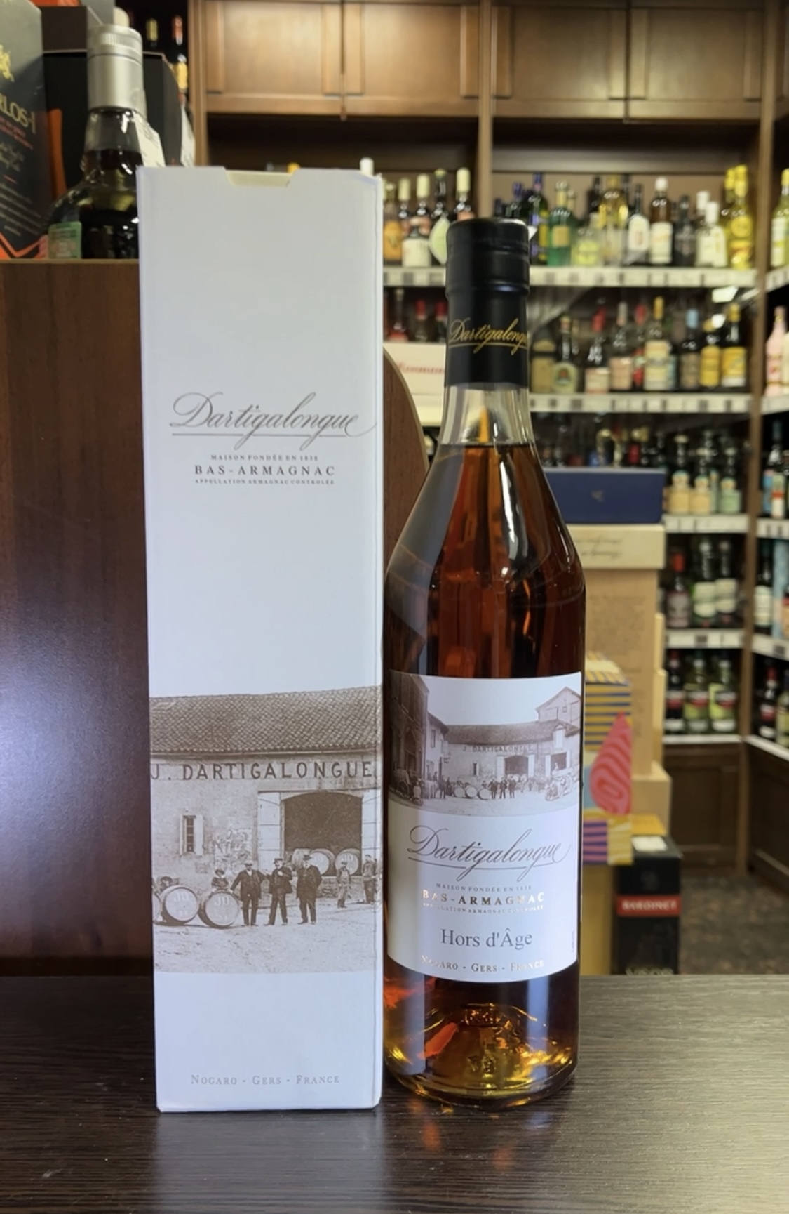 Armagnac Dartigalongue Croix de Salles Hors dAge Арманьяк Ор д`аж Ба Арманьяк Дартигалон 0.7л в подарочной упаковке