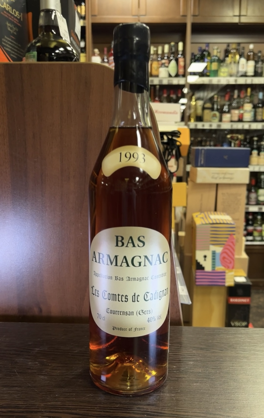 Les Comtes de Cadignan 1993 years Арманьяк Ле Комт де Кадиньян 1993 года 0.7л в деревянной коробке