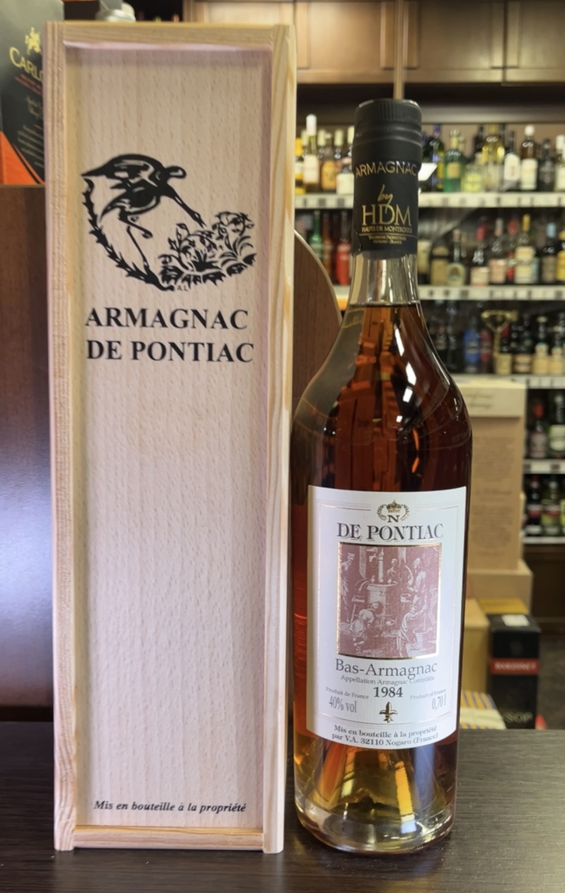 Bas Armagnac De Pontiac 1984 years Бренди Баз Арманьяк де Понтьяк 1984г 0.7л в деревянной упаковке