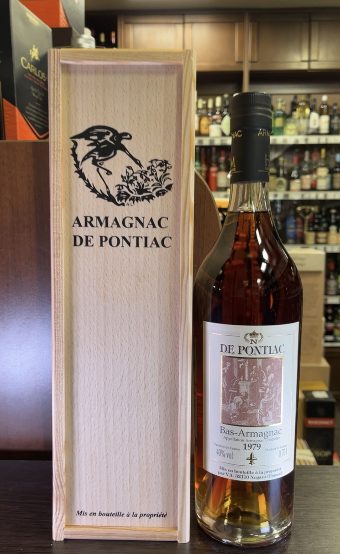 Bas Armagnac De Pontiac 1979 years Бренди Баз Арманьяк де Понтьяк 1979г 0.7л в деревянной упаковке