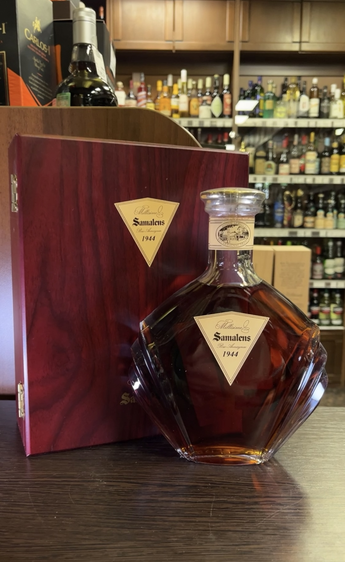 Armagnac Samalens 1944 years Арманьяк Самаленс 1944г 0.7л в деревянной коробке