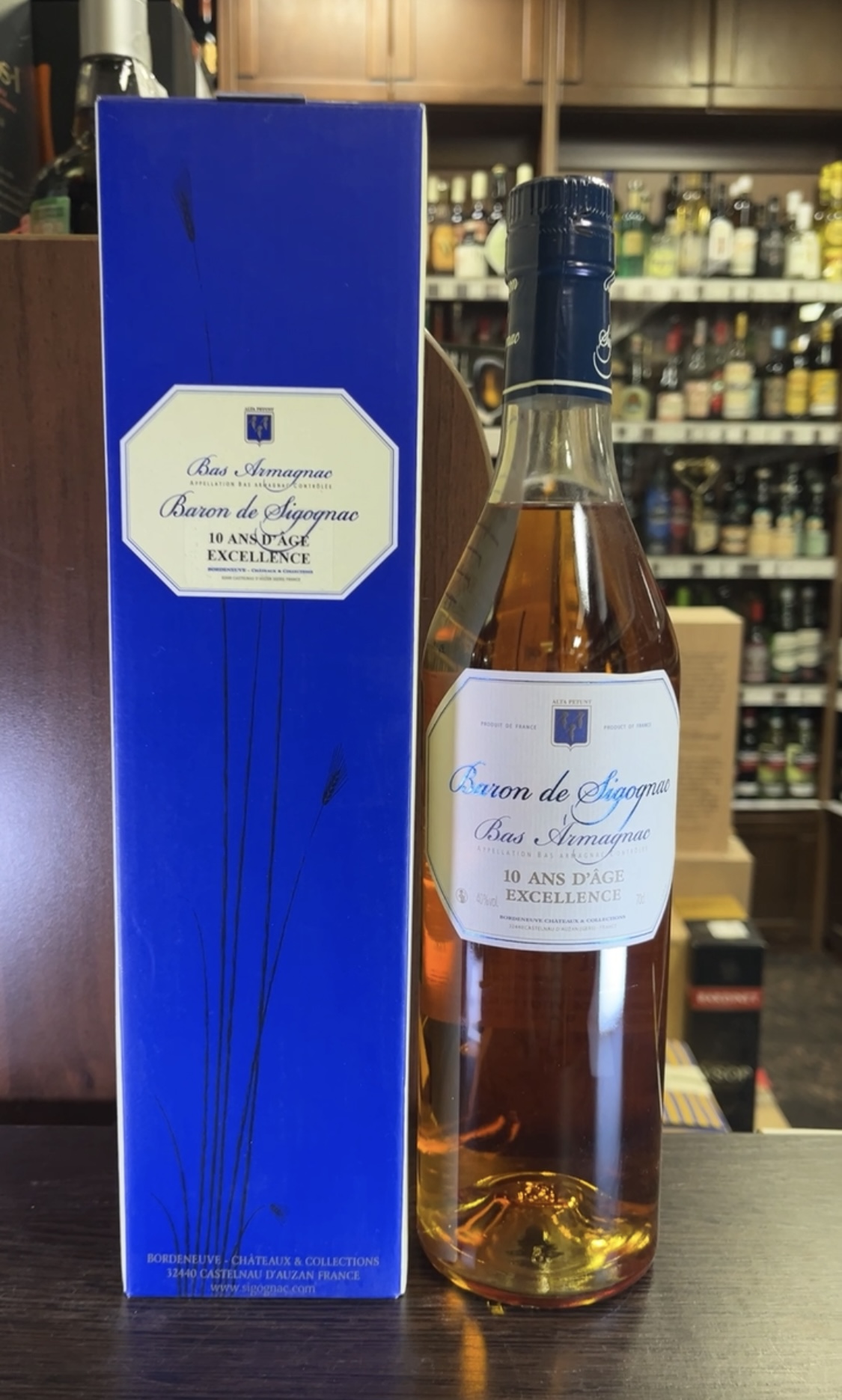 Armagnac Baron de Sigognac 10 Years Арманьяк Барон де Сигоньяк 10 лет 0.7л в подарочной упаковке