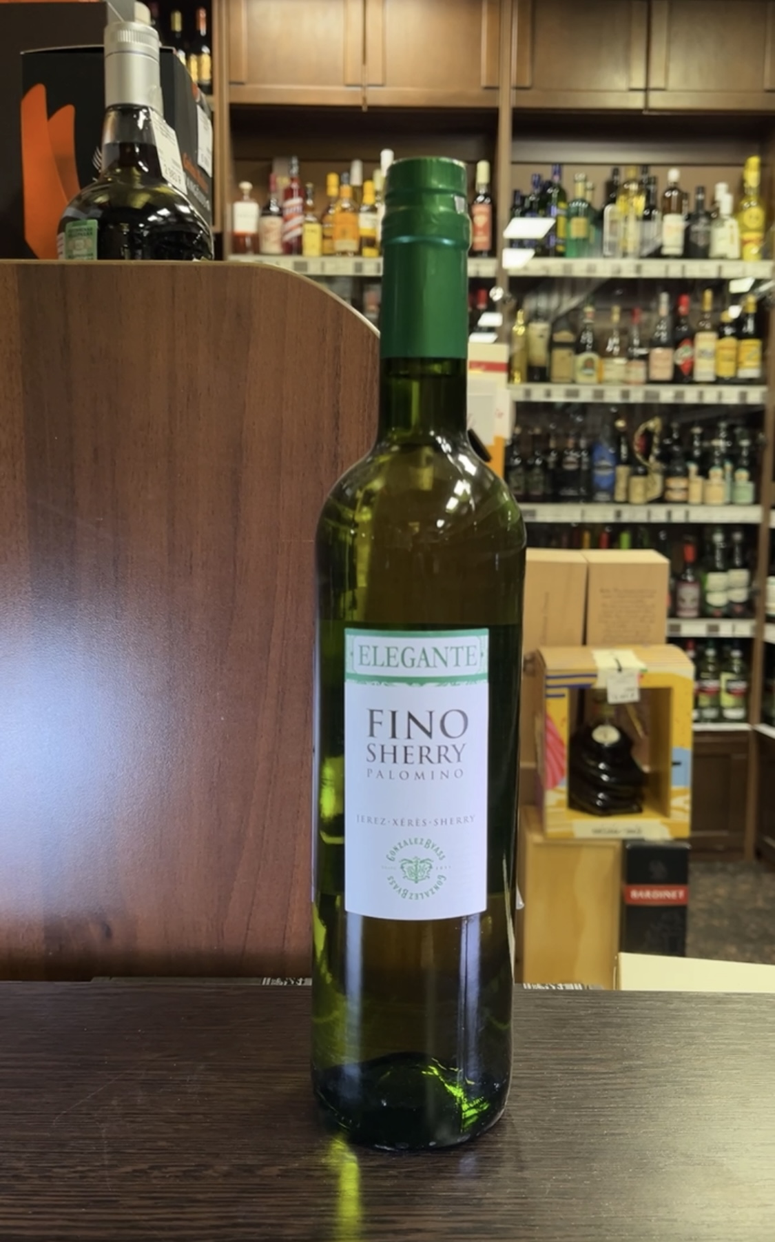 Gonzalez Byass Elegante Dry Fino Херес Гонзалез Биасс Элеганте Драй Фино 0.75л