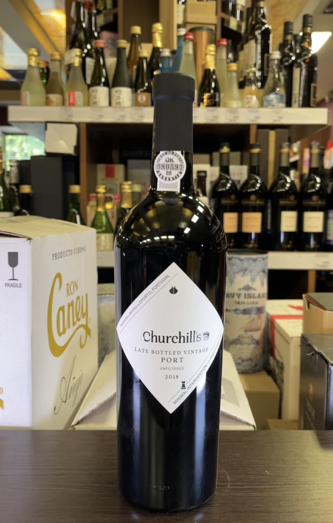Видео Churchills Late Bottled Vintage Port 2019 Портвейн Черчильс Лейт Боттлед Винтаж Порт 2019г 0.75л