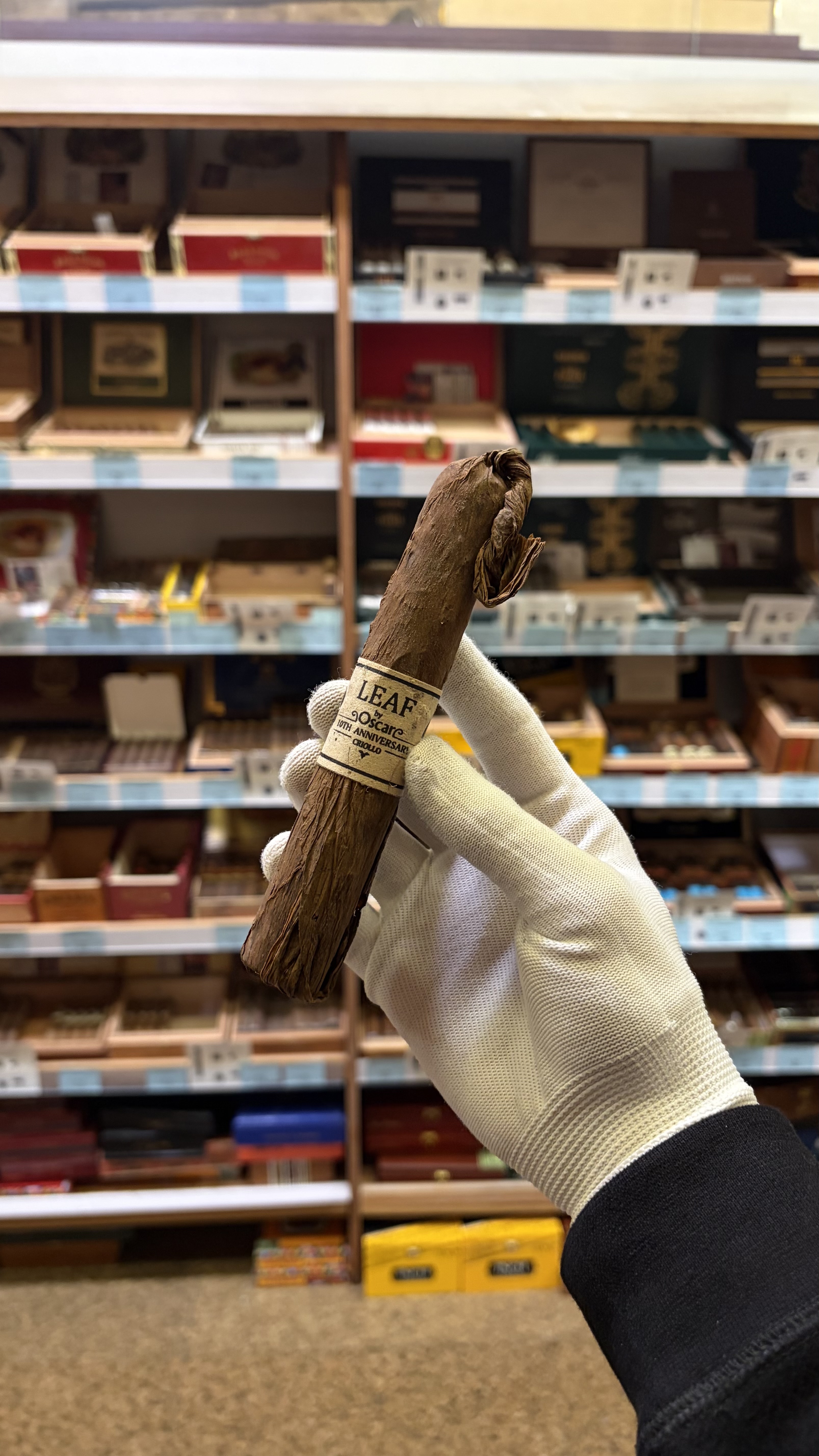 Видео Сигары Leaf by Oscar Valladares 10th Anniversary Criollo Sixty