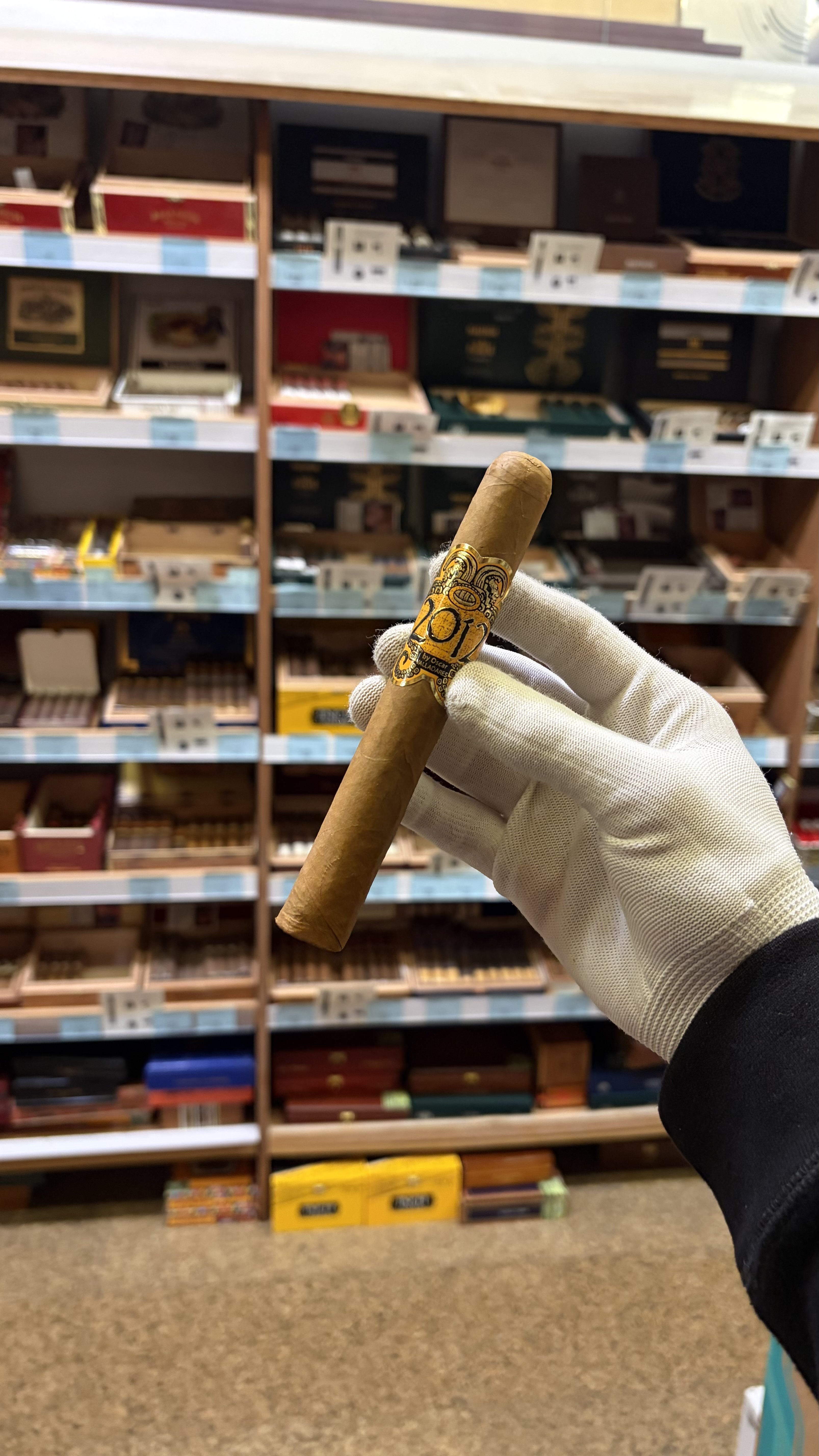 Видео Сигары 2012 by Oscar Valladares Connecticut Toro Round