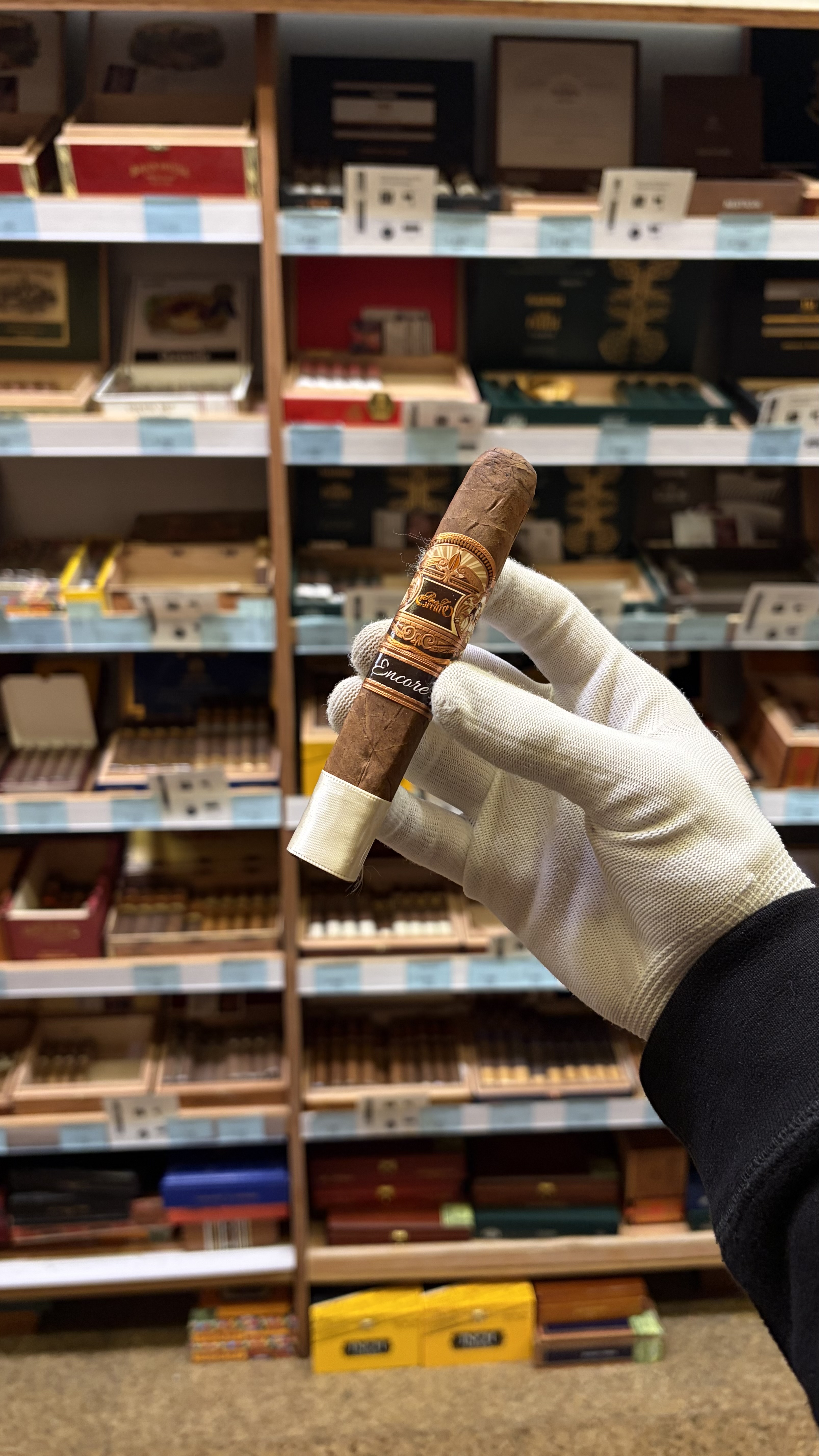 Видео Сигары E.P. Carrillo Encore El Futuro